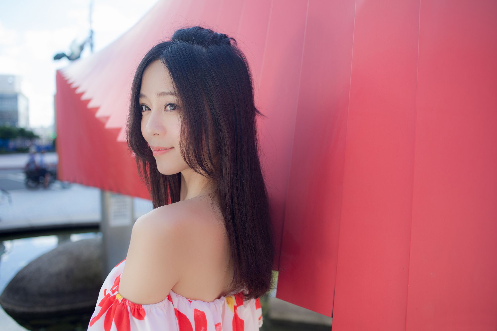 台湾美女Anita林千如《中央商圈外拍》