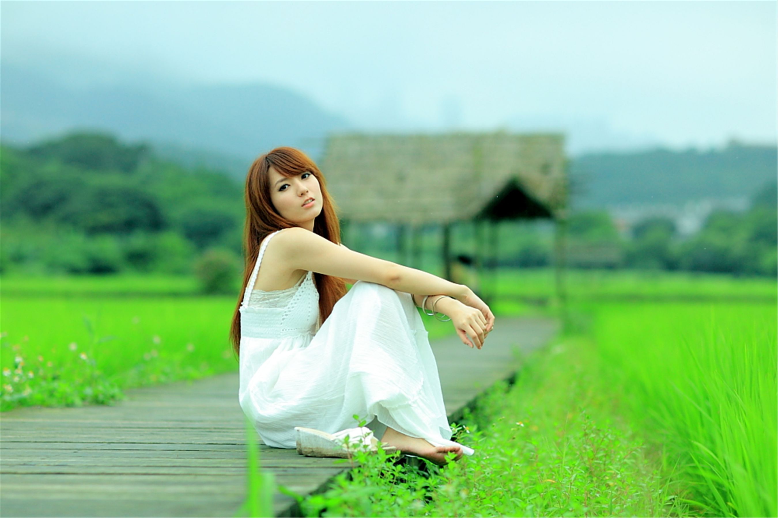 台湾正妹小静《农场初夏田园风光》唯美白裙系列 