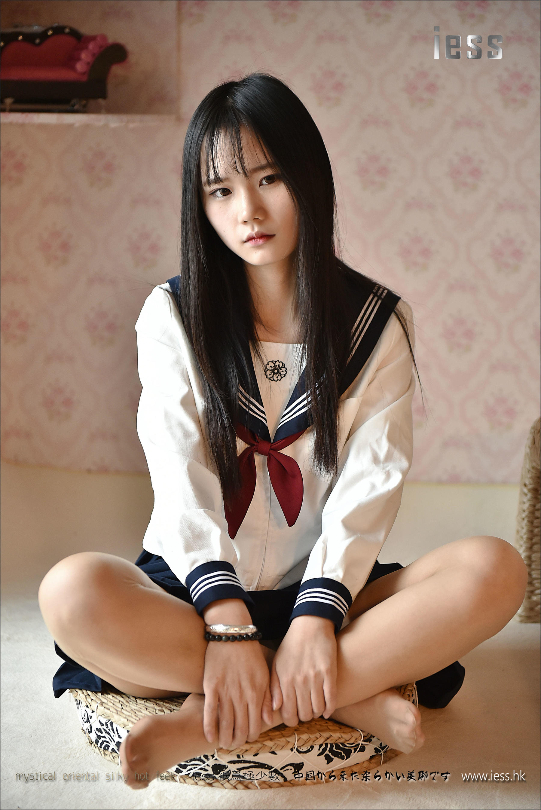 丝足便当082 琪琪 《制服系列之JK第2部-1》[IESS异思趣向] 