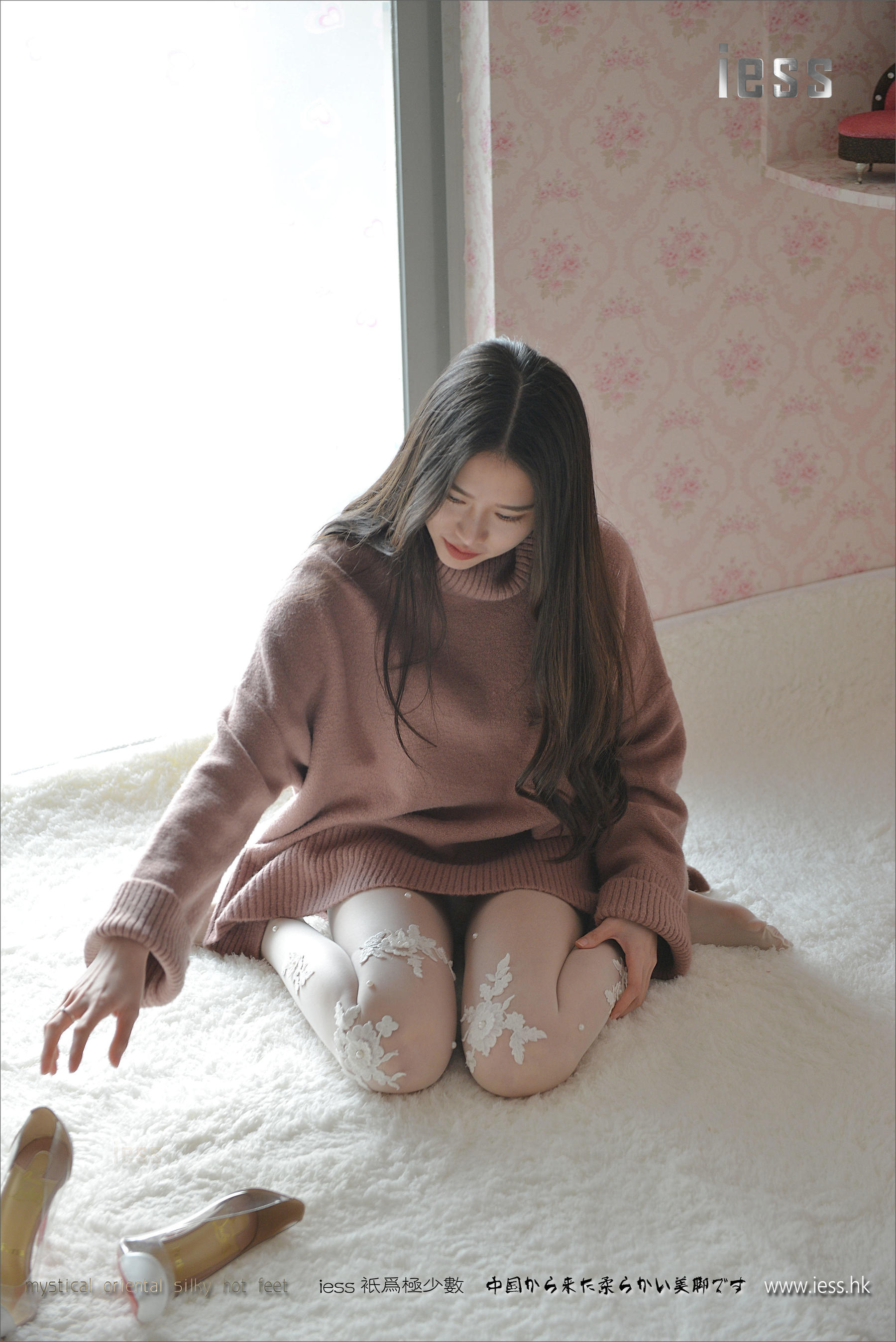 丝足便当083 佳佳 《雪莲花》[IESS异思趣向]