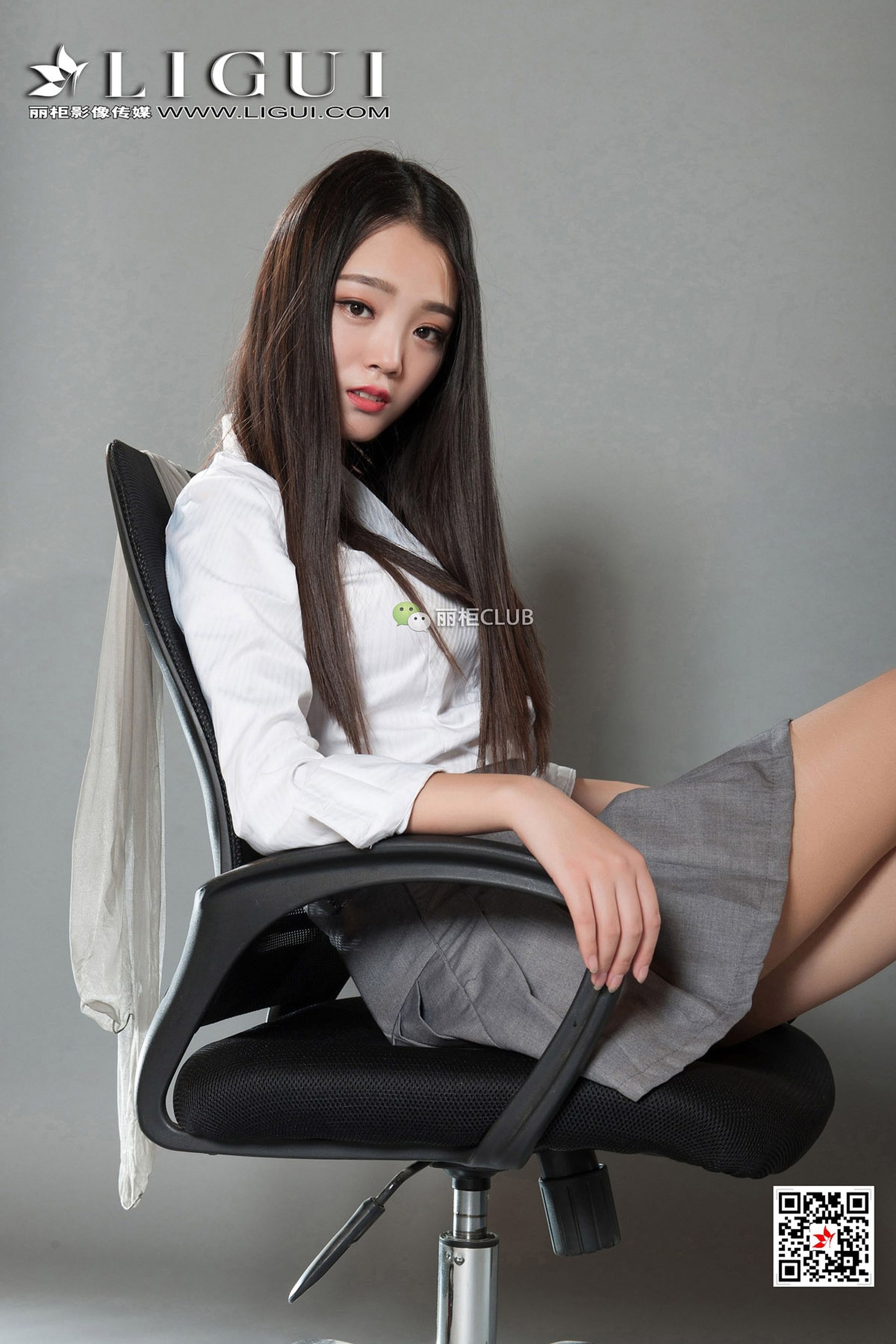 Model 楠楠《办公室玉足》 [丽柜Ligui] 