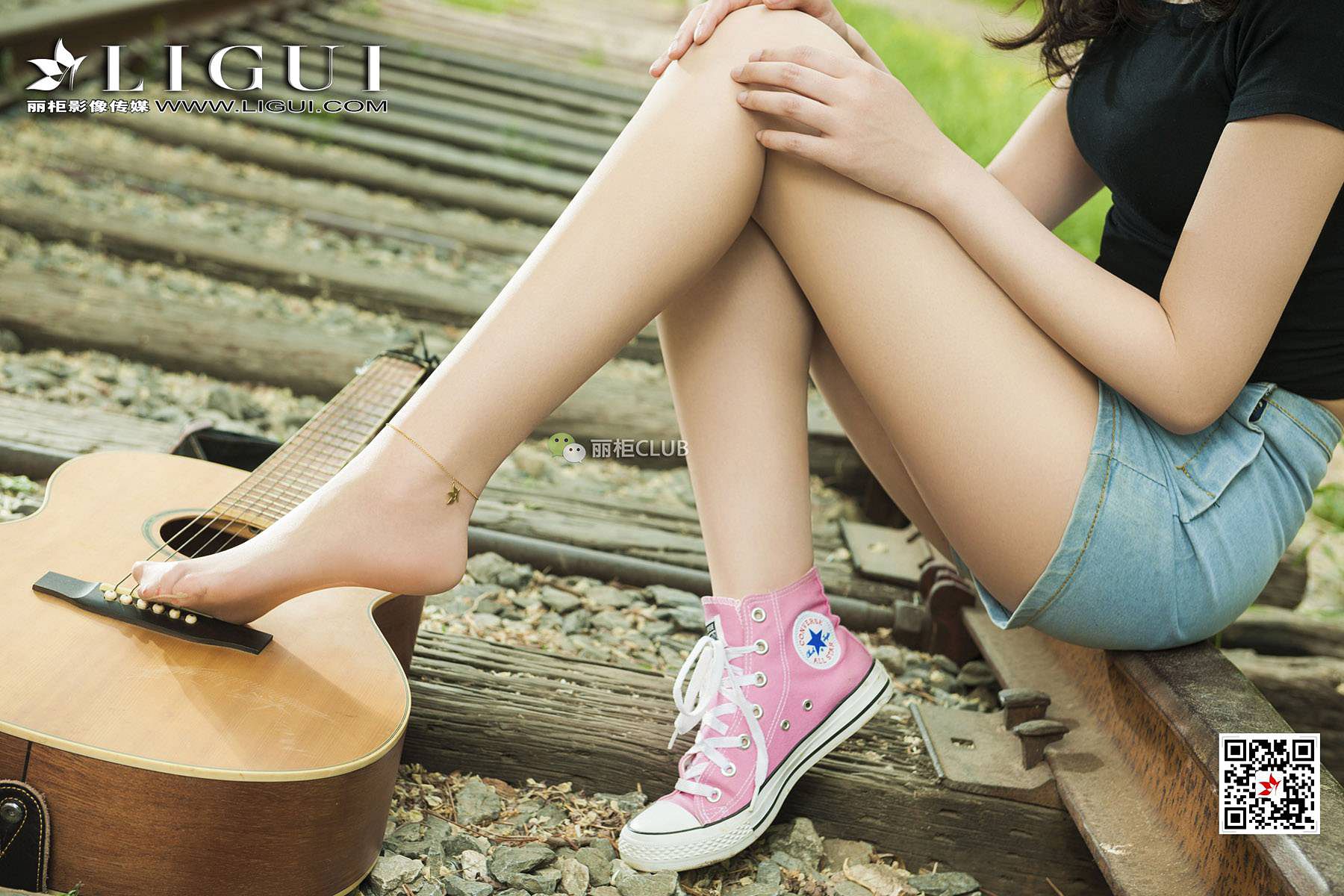 腿模小戈《文艺丝足少女》 [丽柜LIGUI] 美腿丝足 