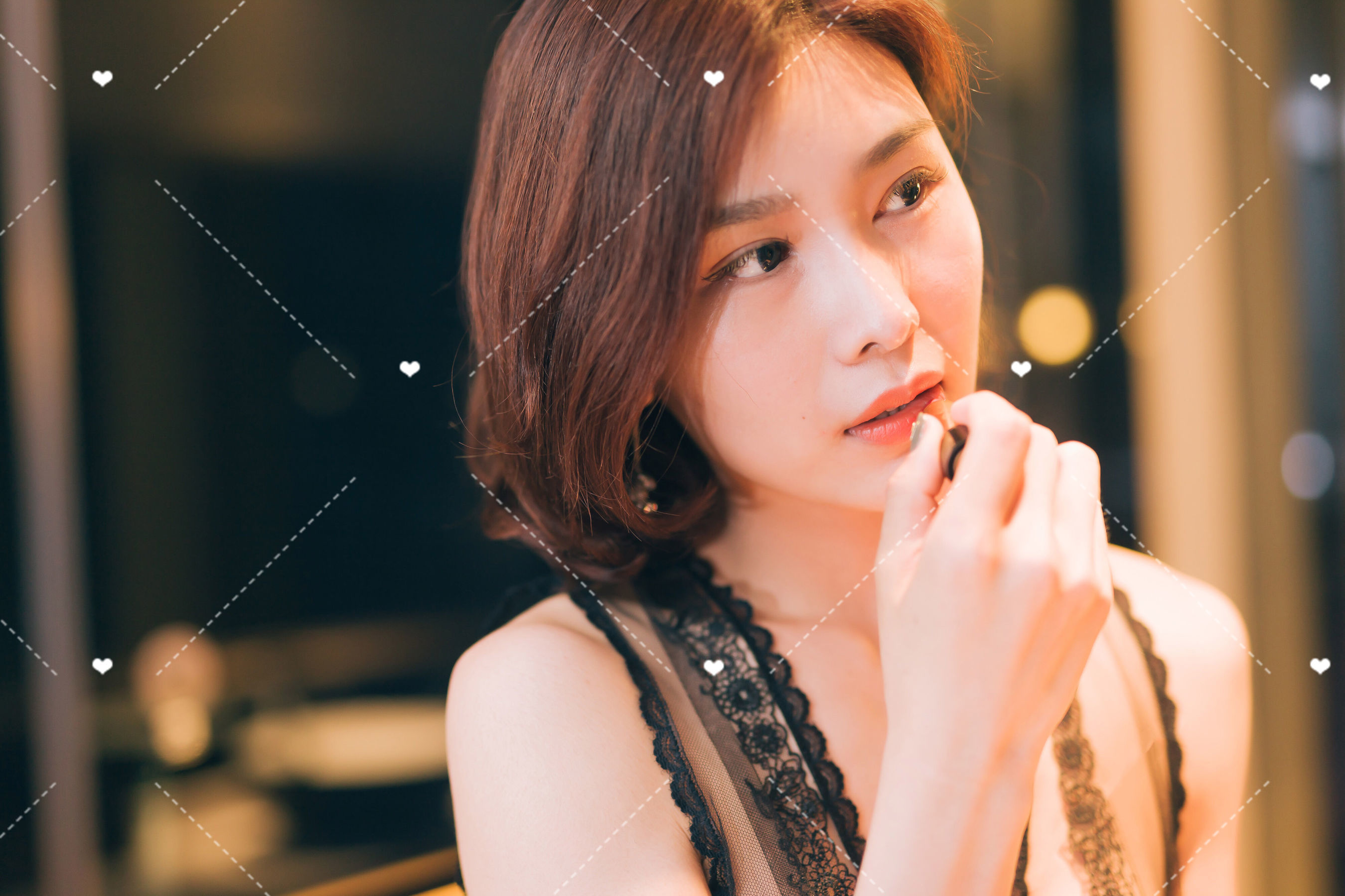 闫盼盼 2018年7月写真《透视》