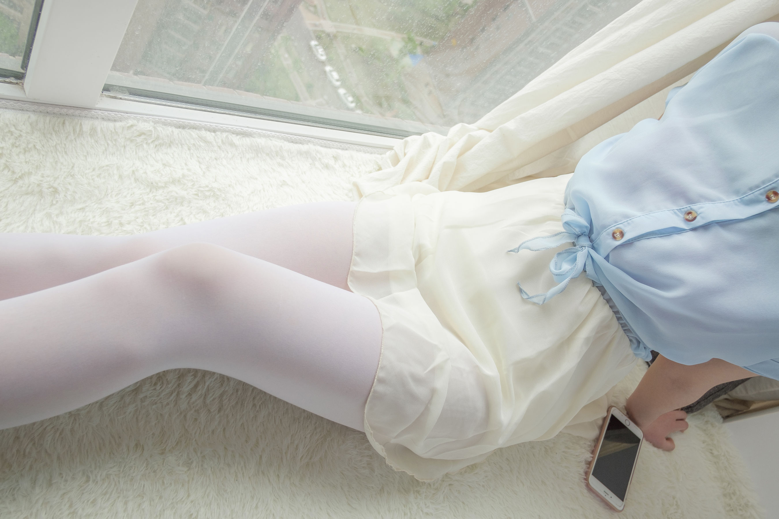 [森萝财团] R15-007 窗台上的薄纱少女