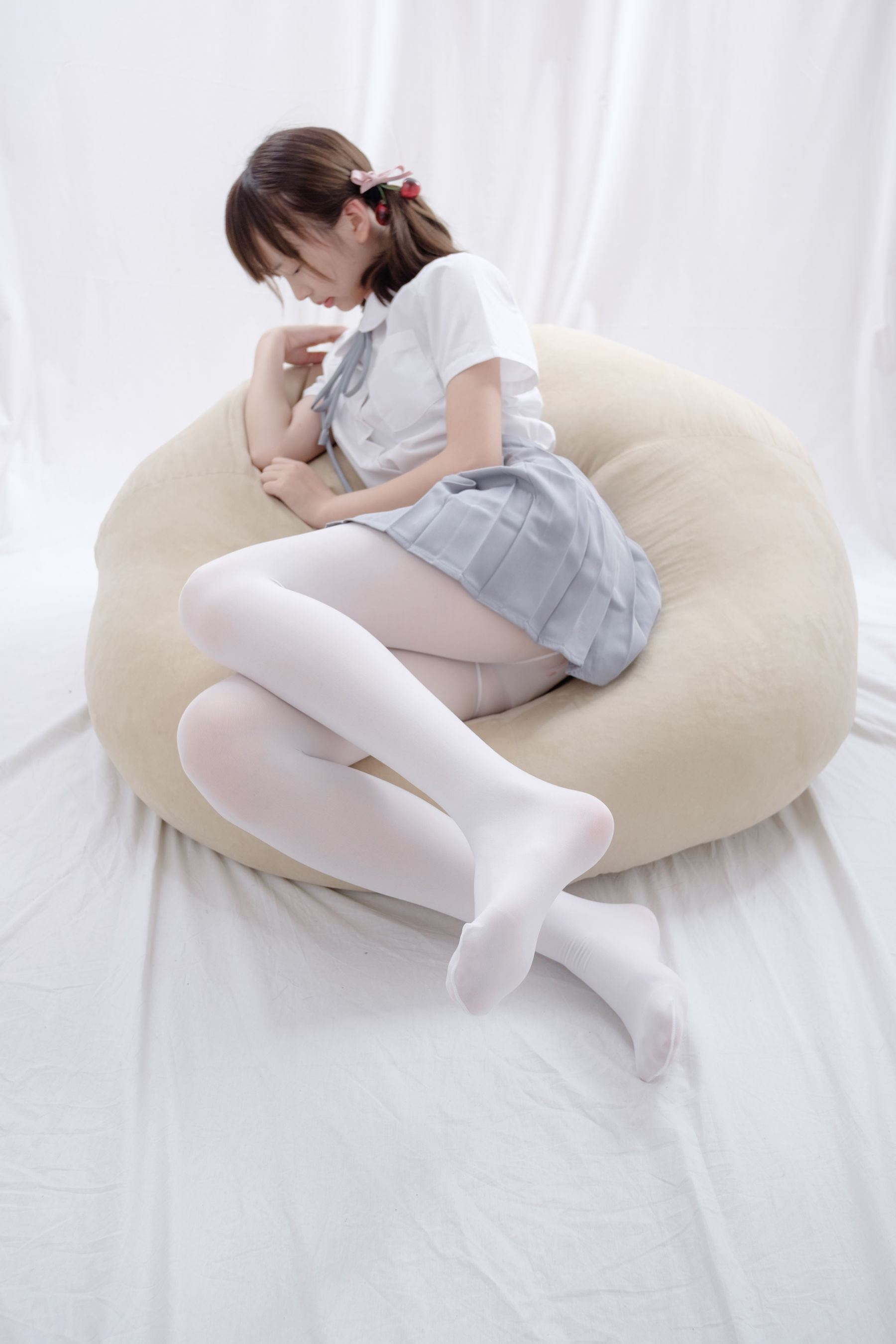 [森萝财团] R15-025 白丝足控