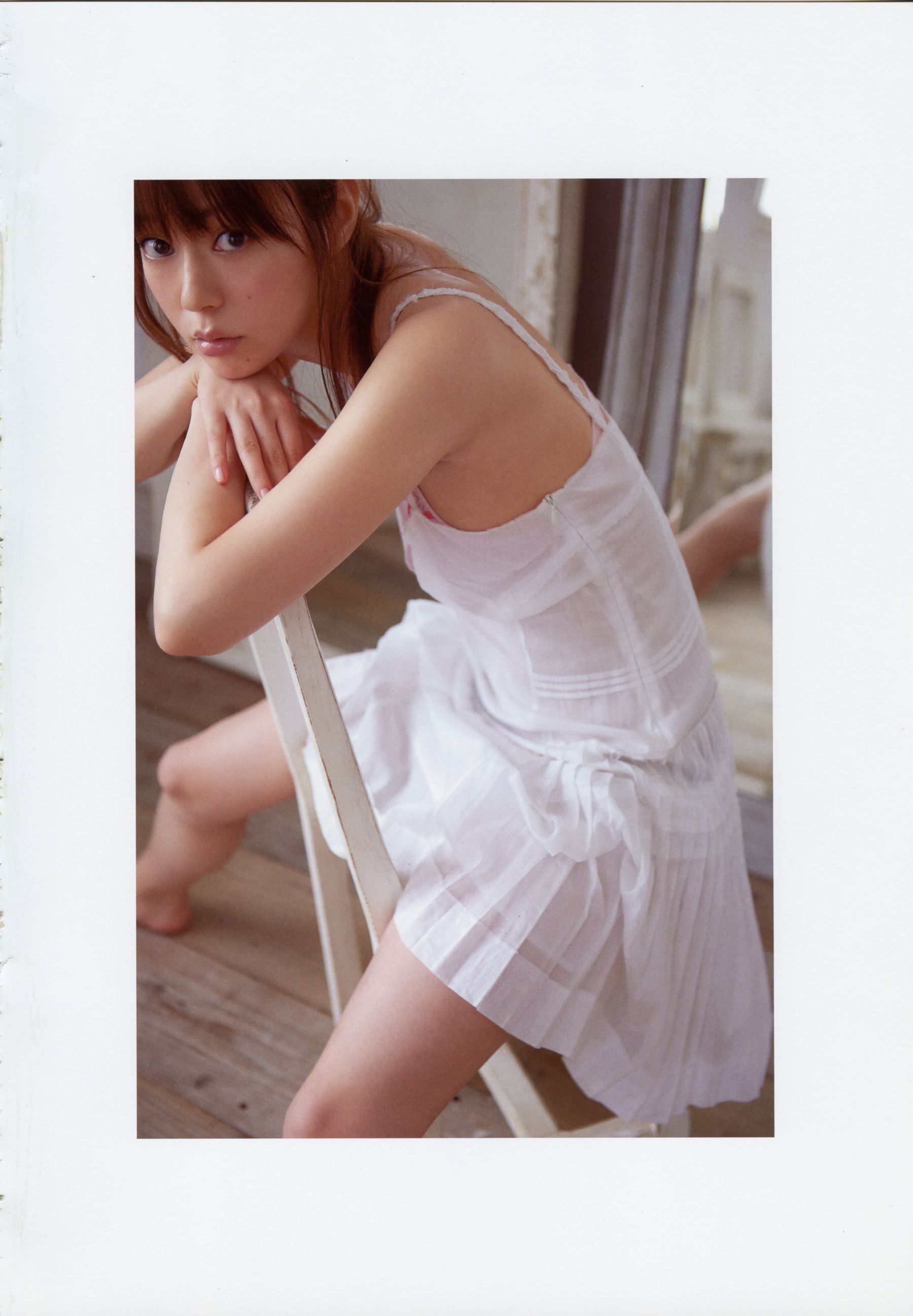 Yuria Haga 芳賀優里亜 写真集 「赤×ピンク」