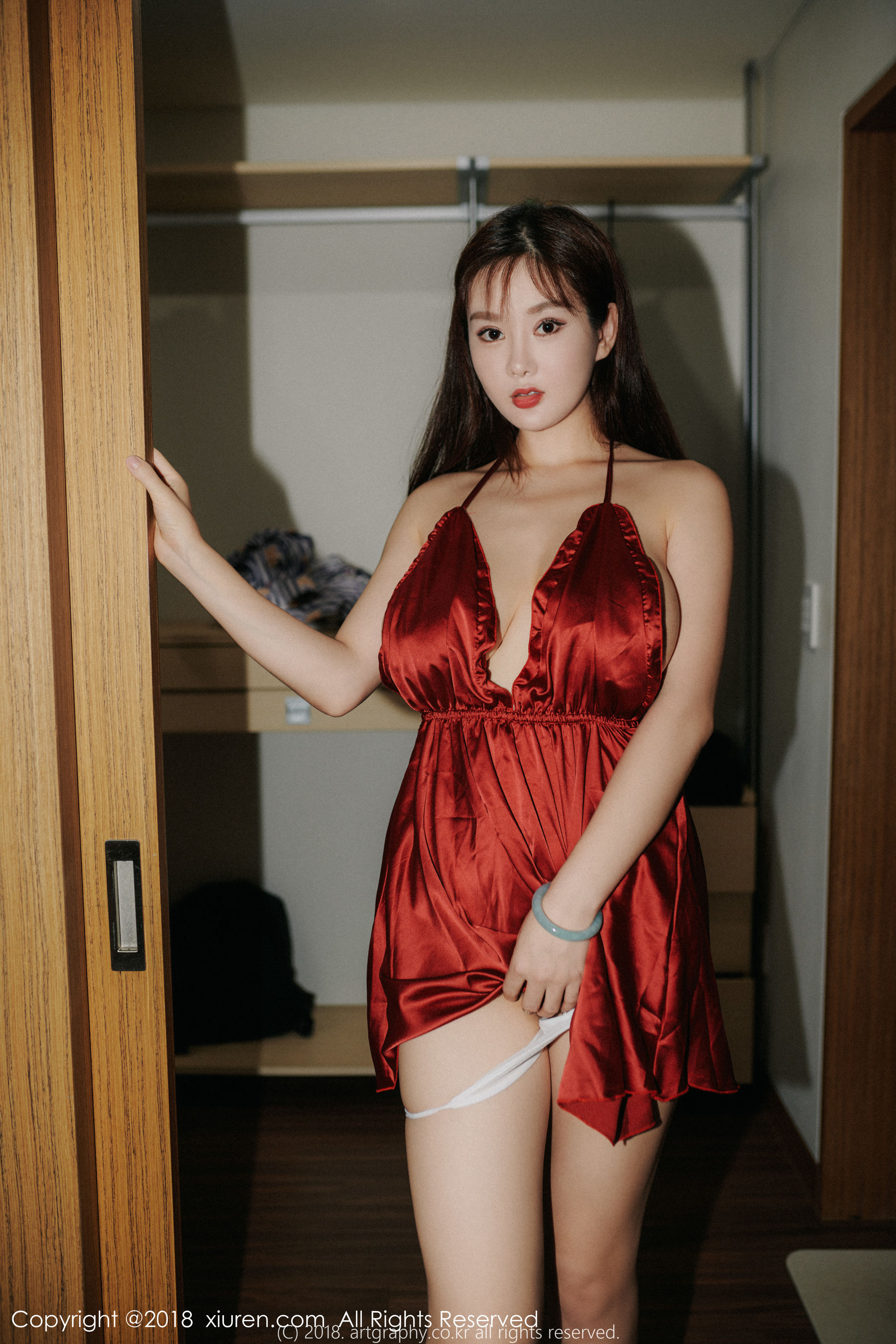 [秀人XIUREN] No.1204 易阳Silvia