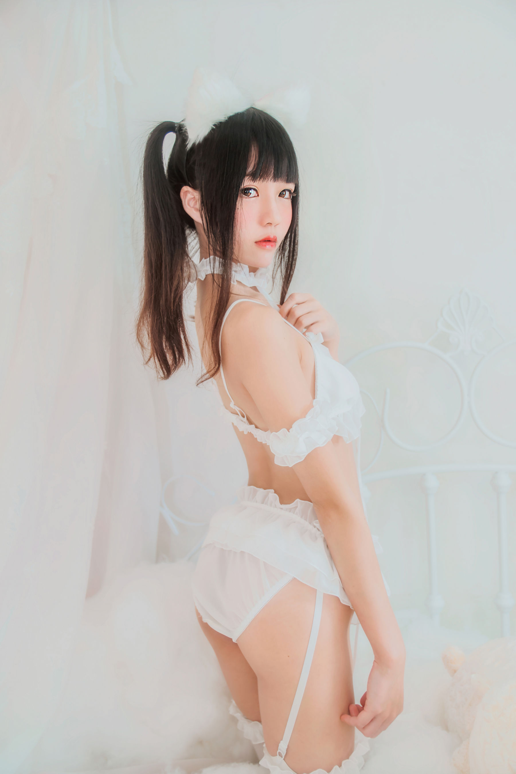 [萝莉COS] 桜桃喵《白猫》