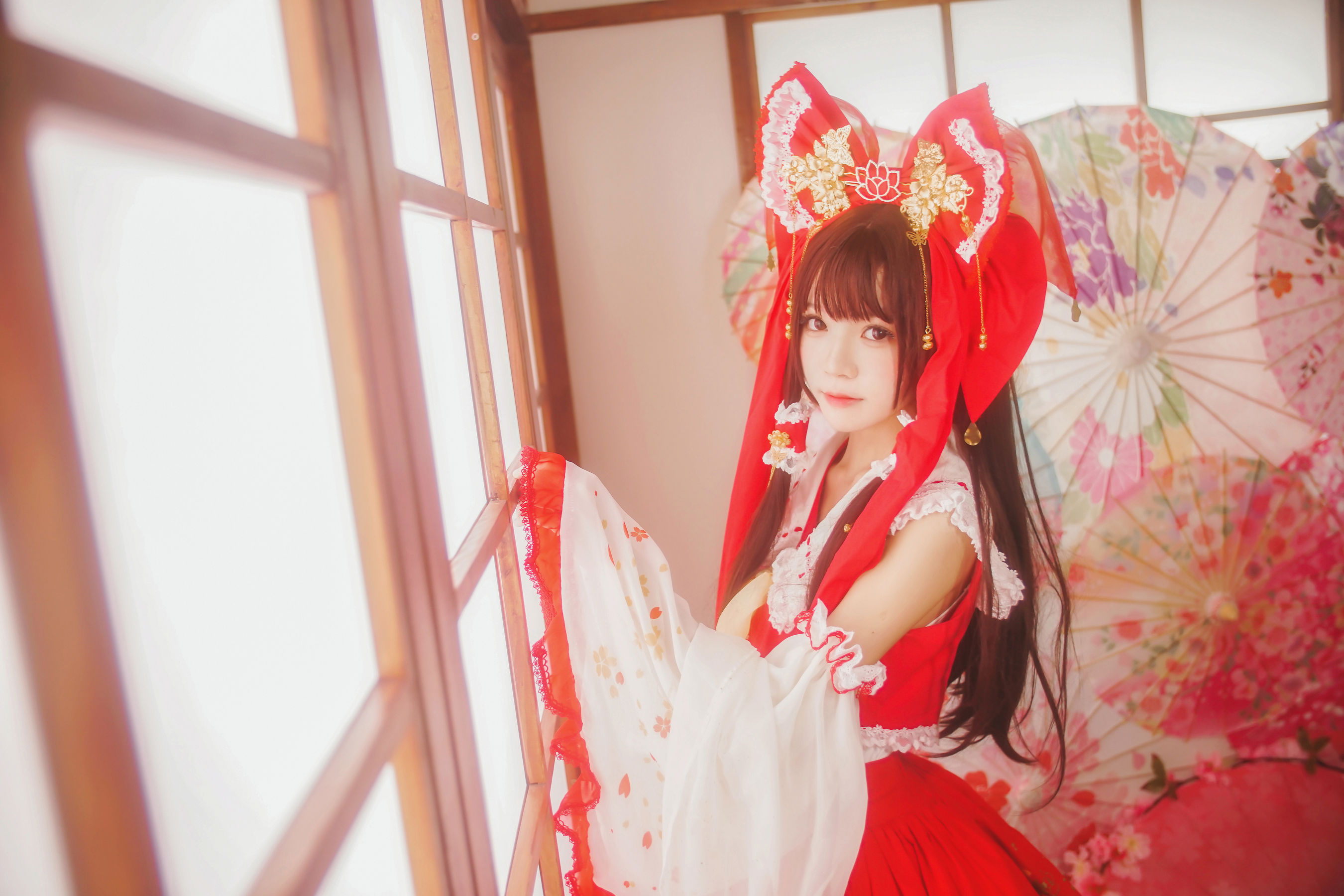 [萝莉COS] 桜桃喵《灵梦 新年快乐》
