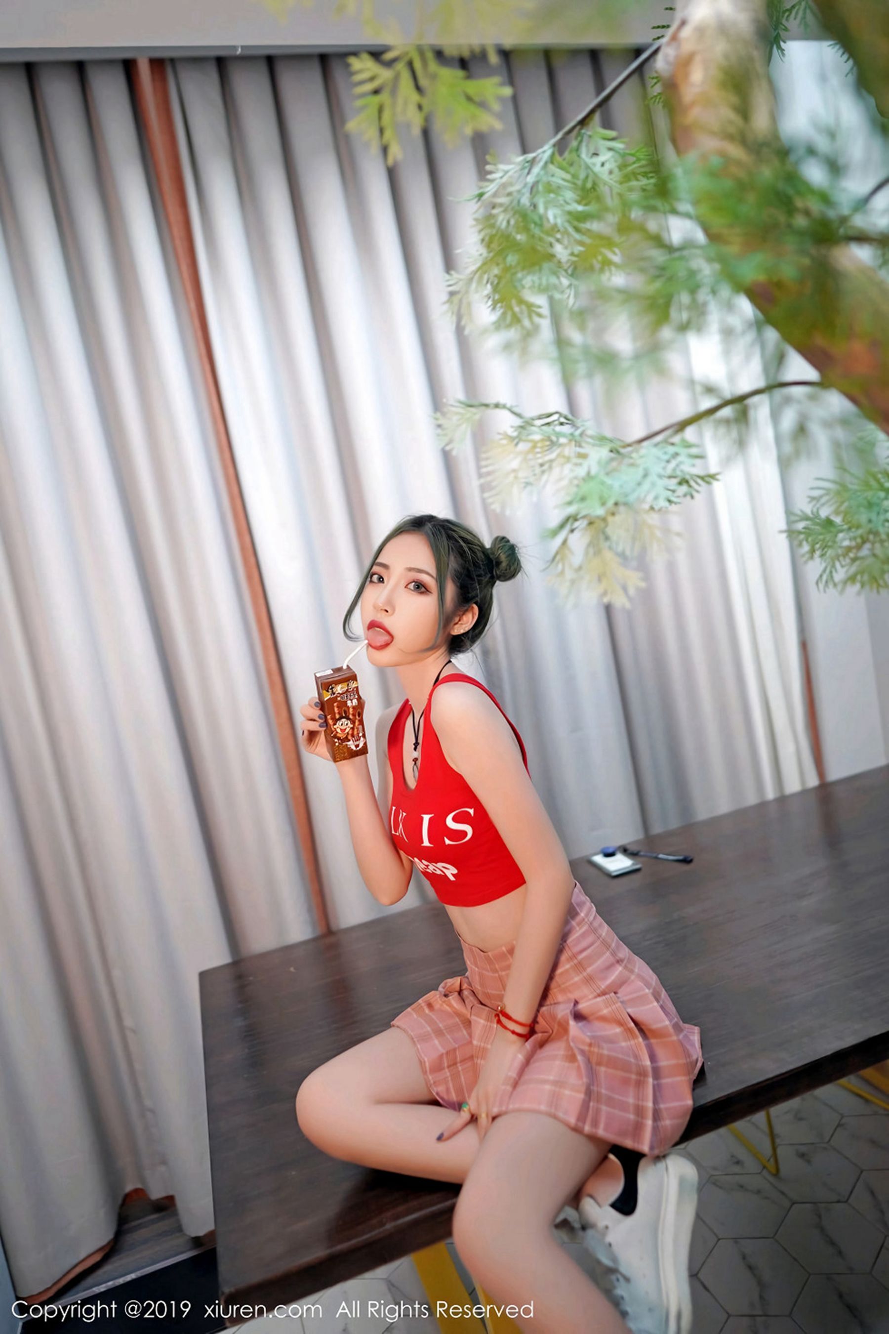 [秀人XIUREN] No.1550 贾诗晗