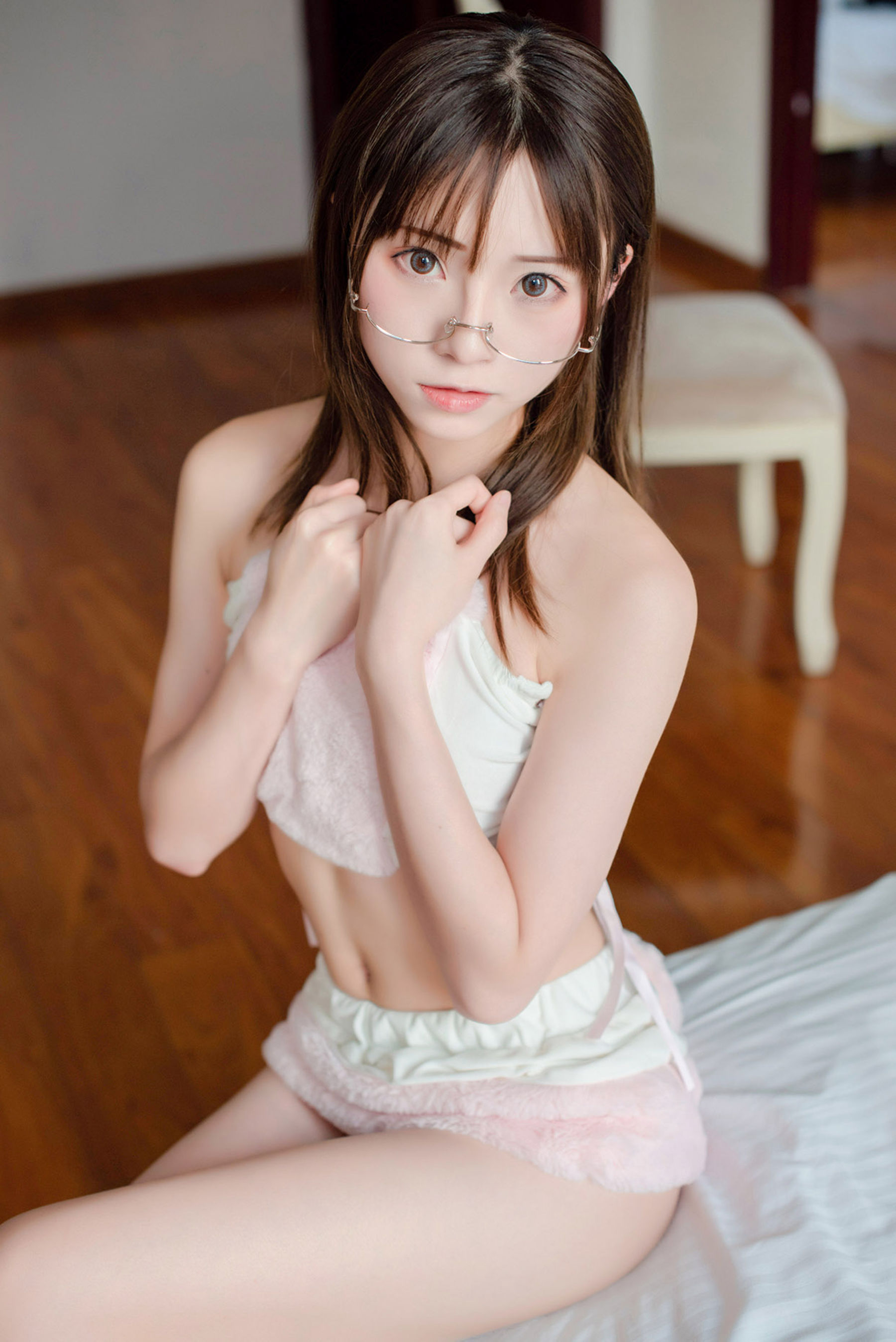 [风之领域] NO.140 绮太郎 眼镜萌妹