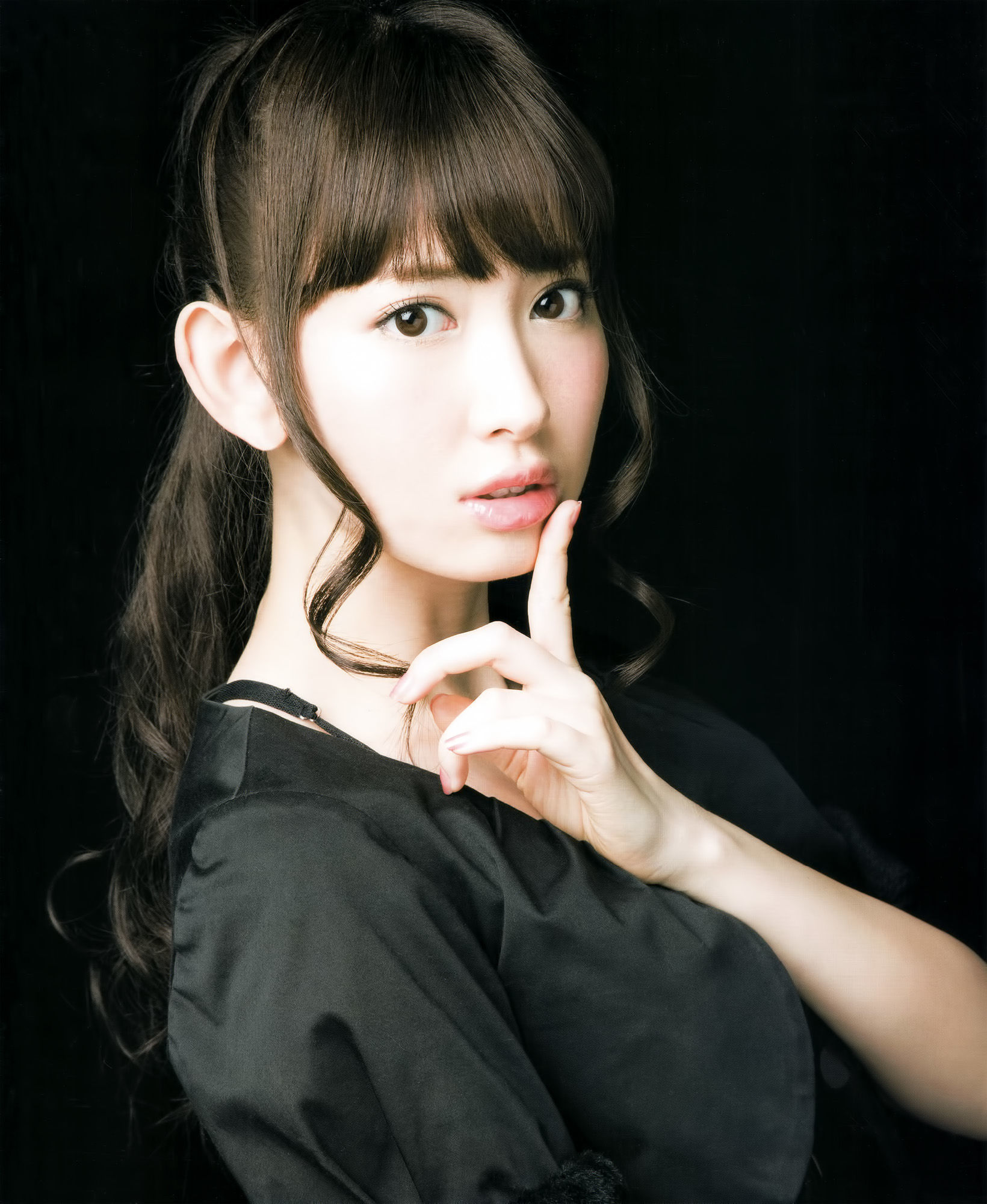 [Bomb Magazine] 2012年No.01 篠田麻里子 小嶋陽菜 秋元才加 HKT48 乃木坂46