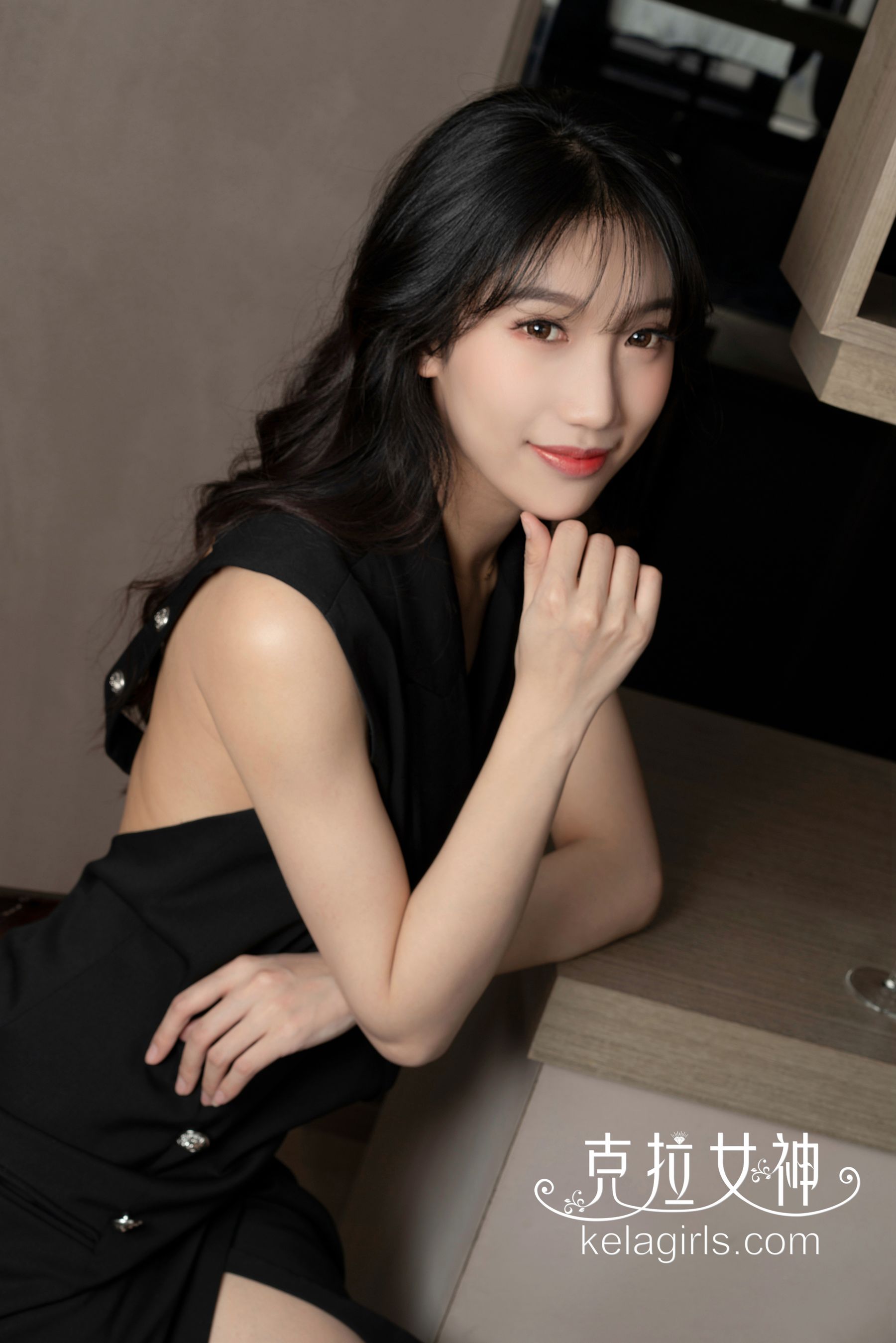 [克拉女神Kelagirls]  佳莹 OL晾脚底