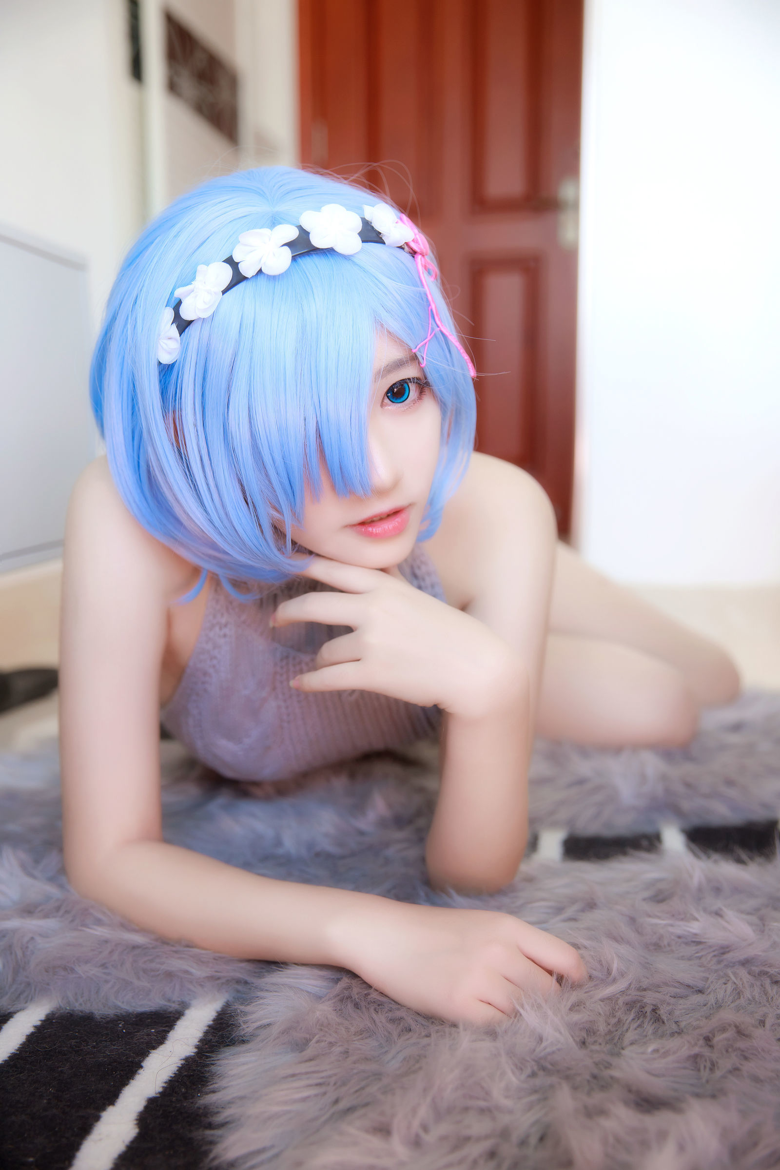 [萝莉COS] 南桃Momoko - 蕾姆露背毛衣