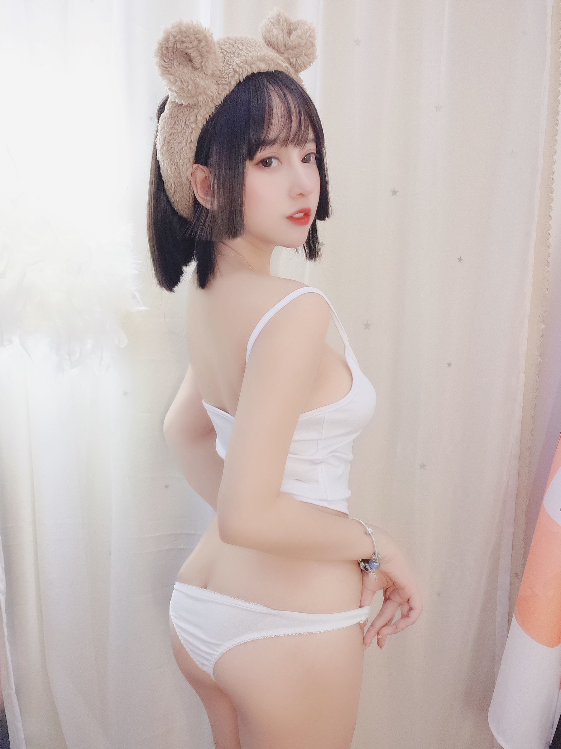 [萝莉COS] 斗鱼米线线sama - 小可爱熊妹