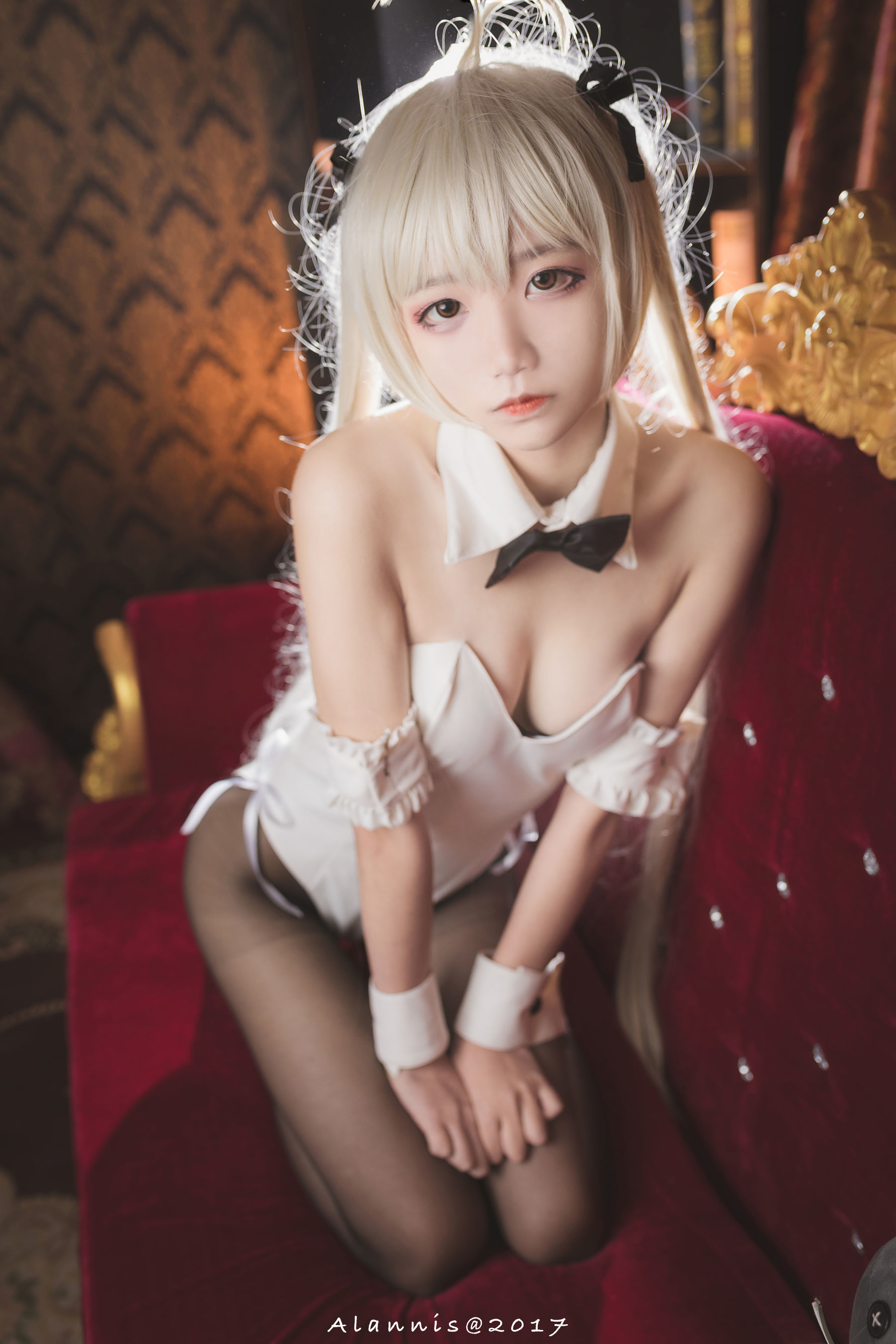 [萝莉COS] 清纯少女五更百鬼 - 兔女郎+白丝美腿