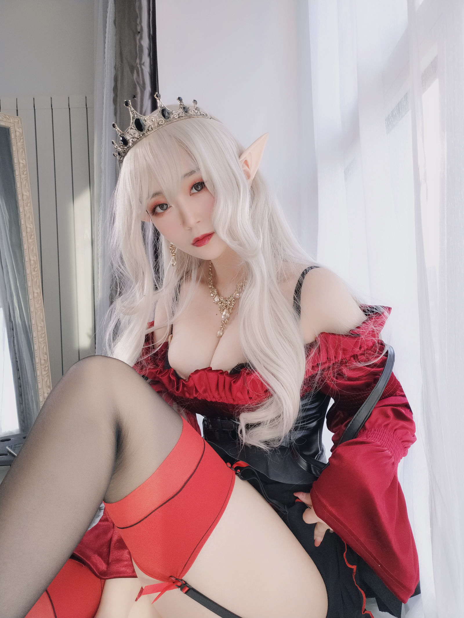 [萝莉COS] 白银 - 皇家吸血鬼