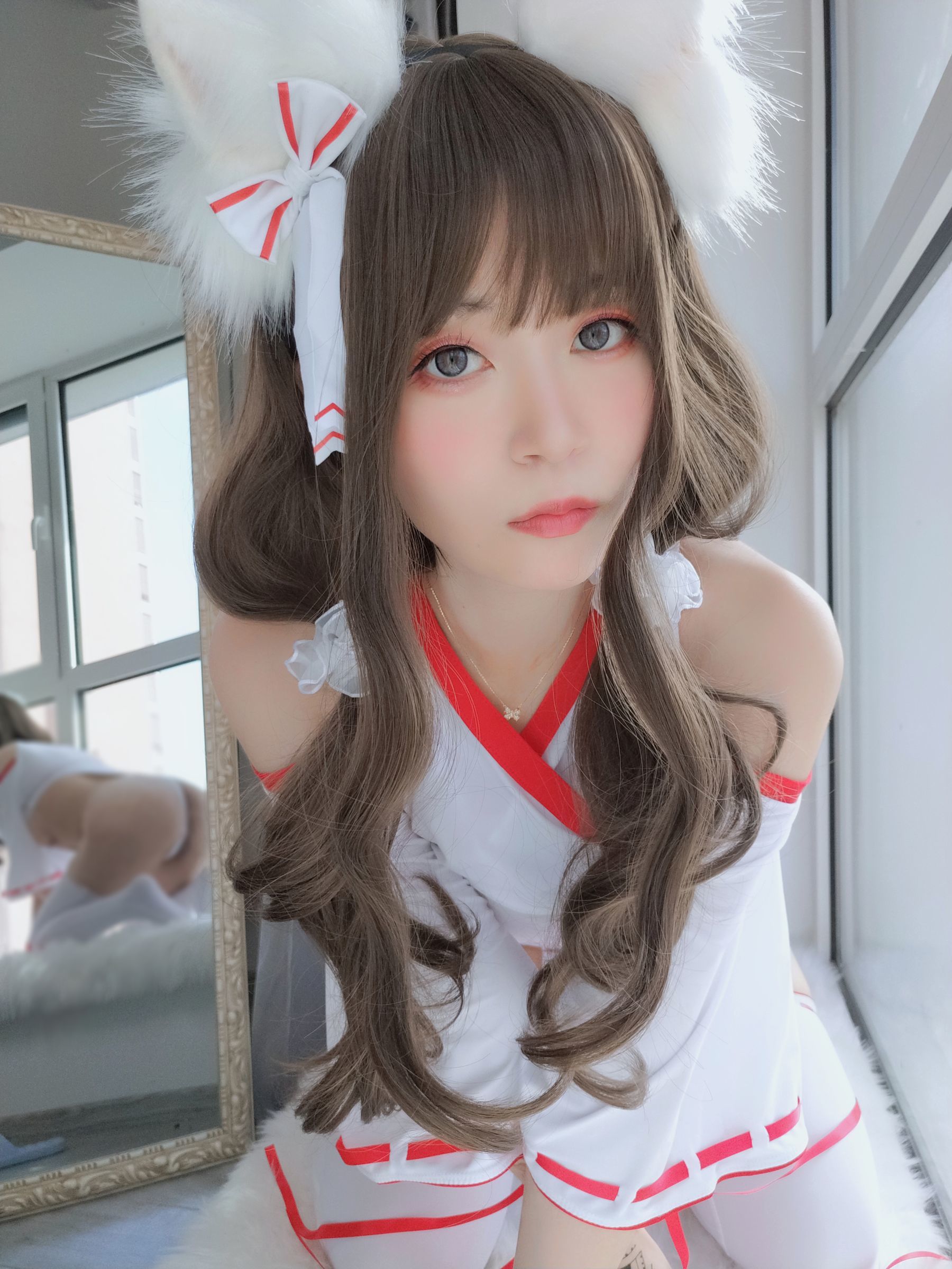 [萝莉COS] 白银 - 神社饲养的小狐狸