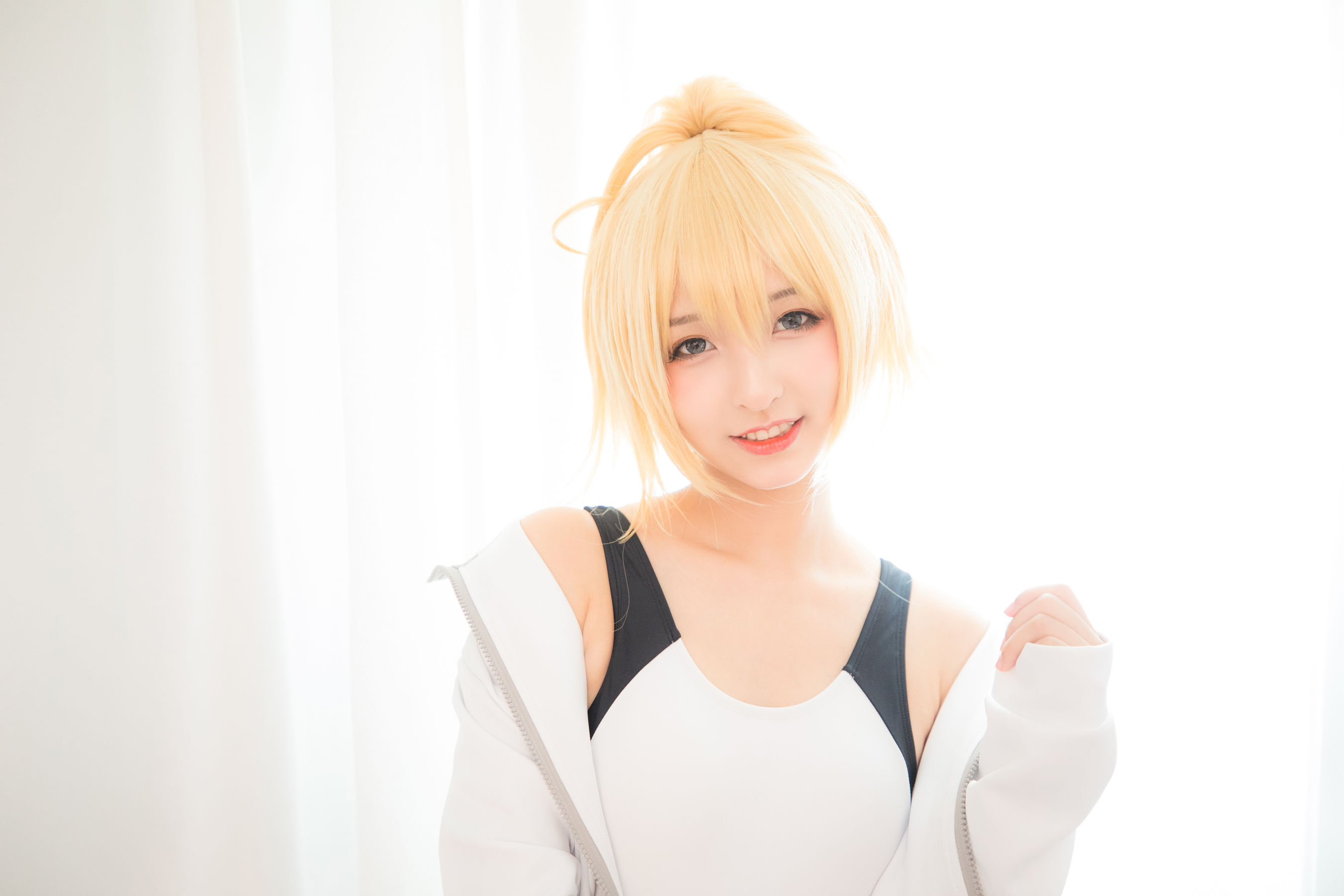 [萝莉COS] 神楽坂真冬 贞德泳装