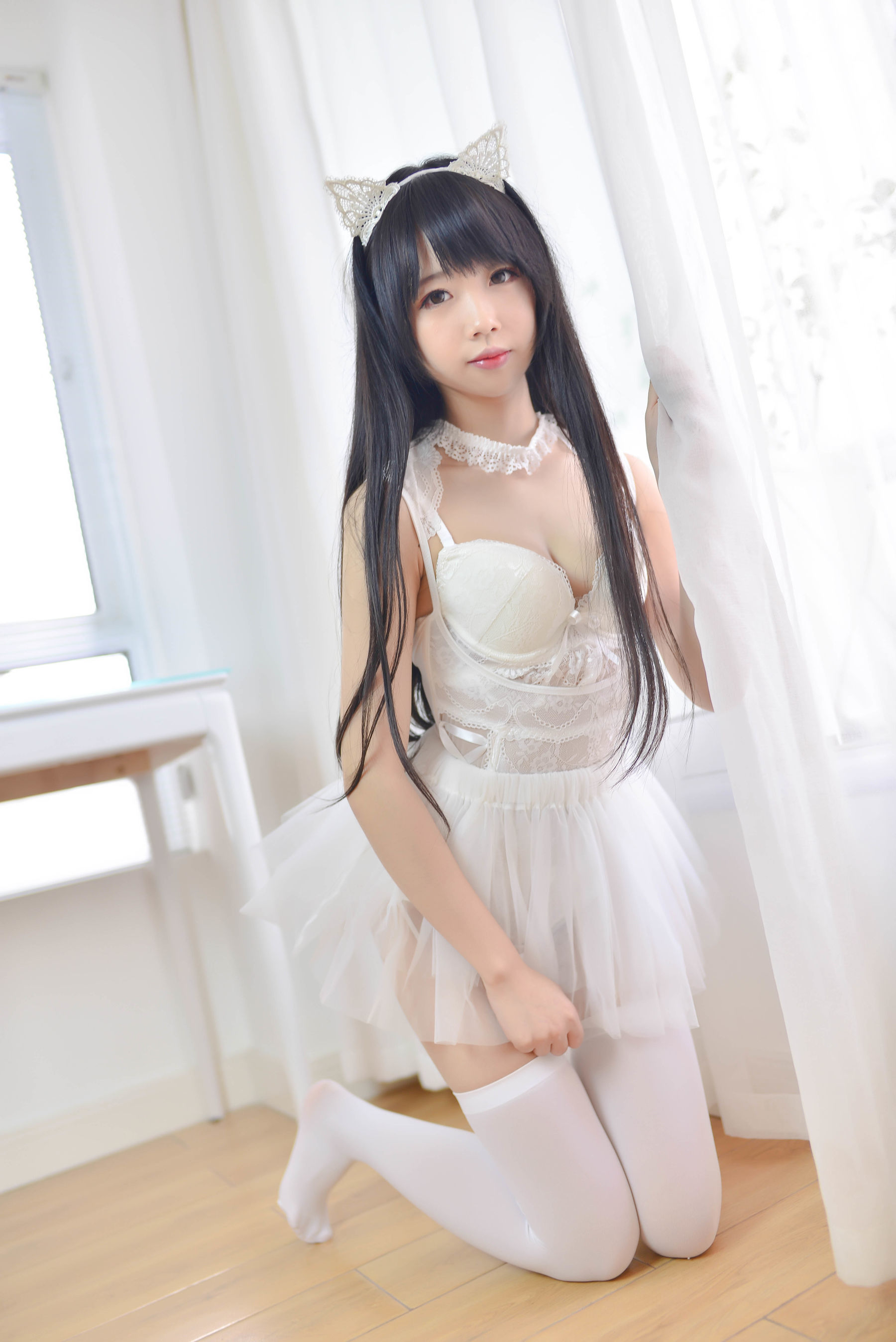 [萝莉COS] 雪琪SAMA - 猫系少女白猫