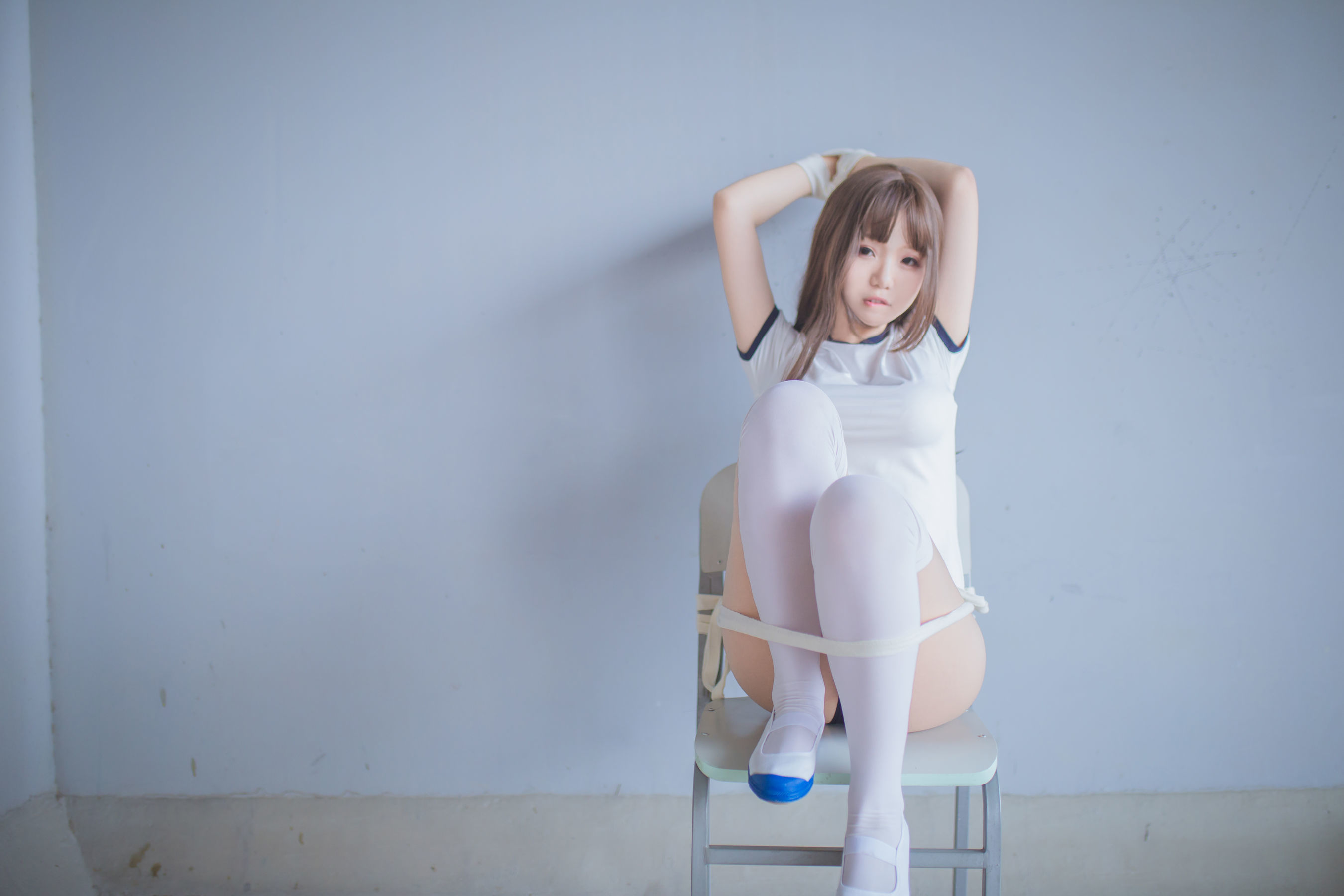 [萝莉COS] Yoko宅夏Cos - 白丝捆绑