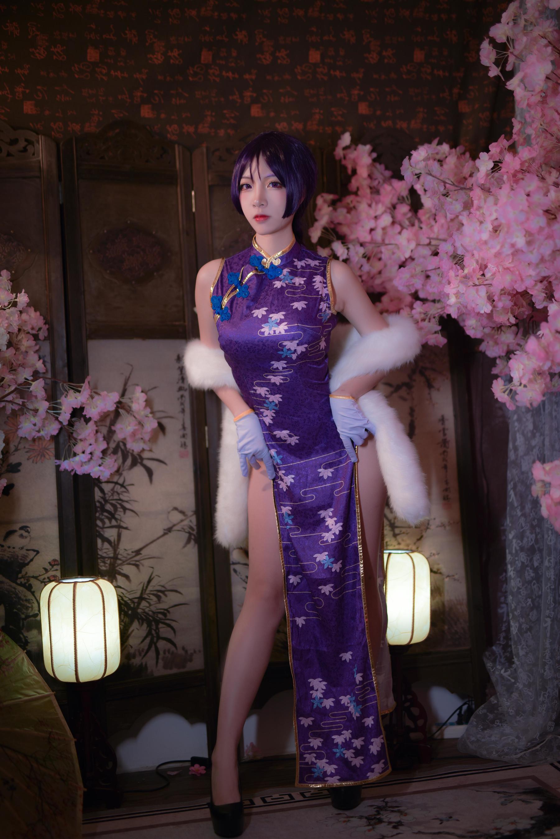 人气Coser二佐Nisa Fate奶光旗袍