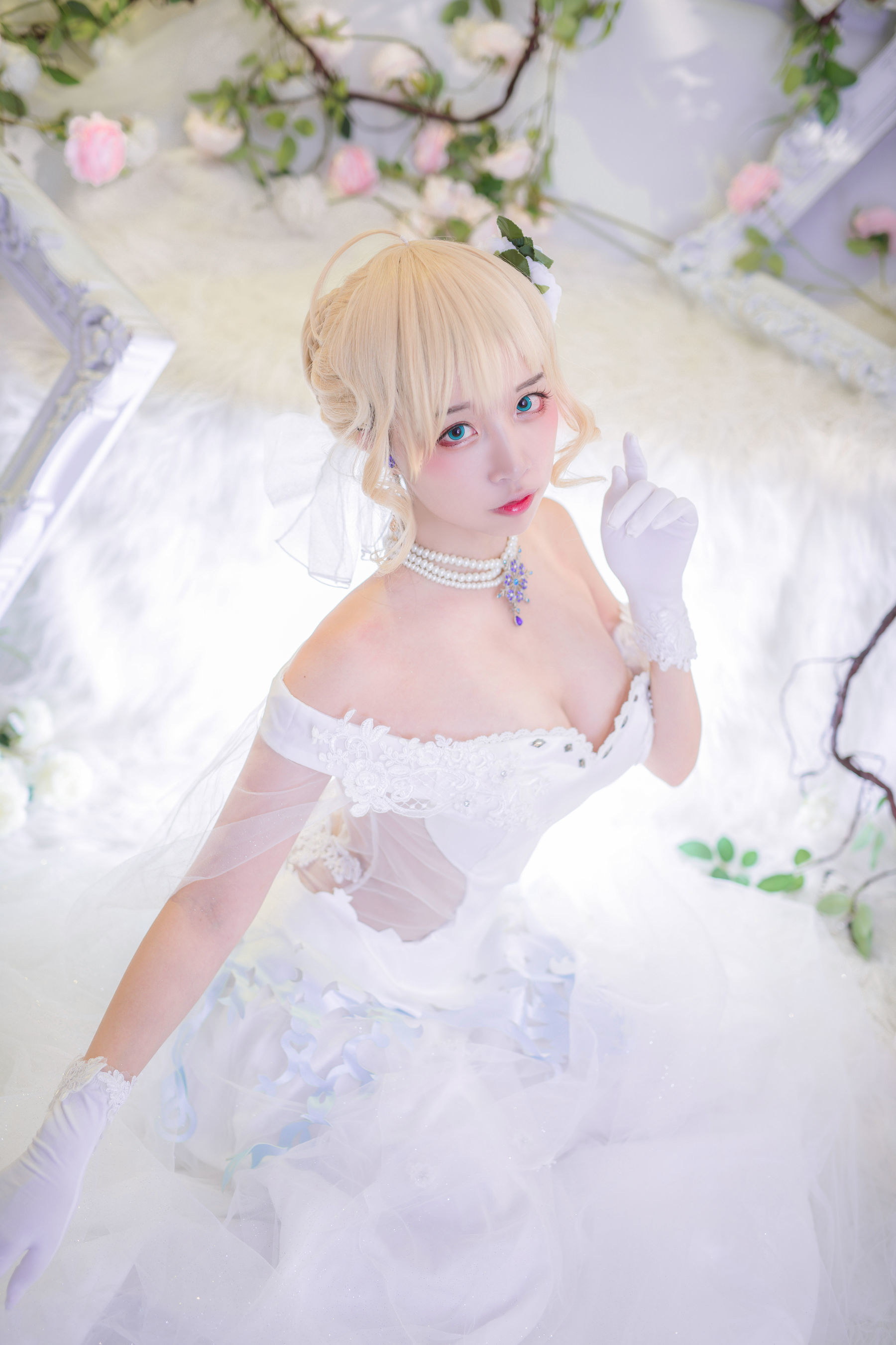人气Coser二佐Nisa 花嫁