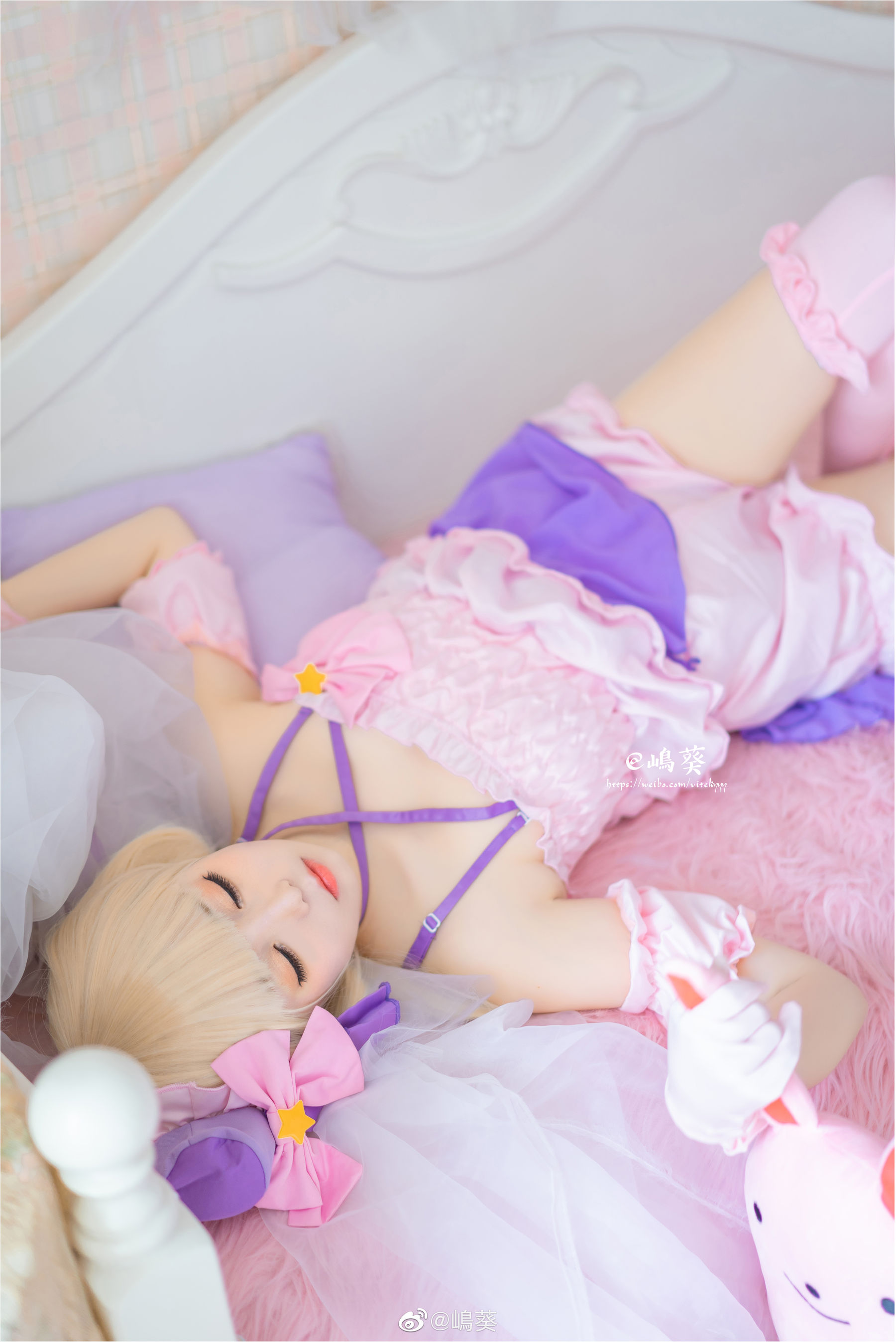 微博美女嶋葵 双叶杏打歌服