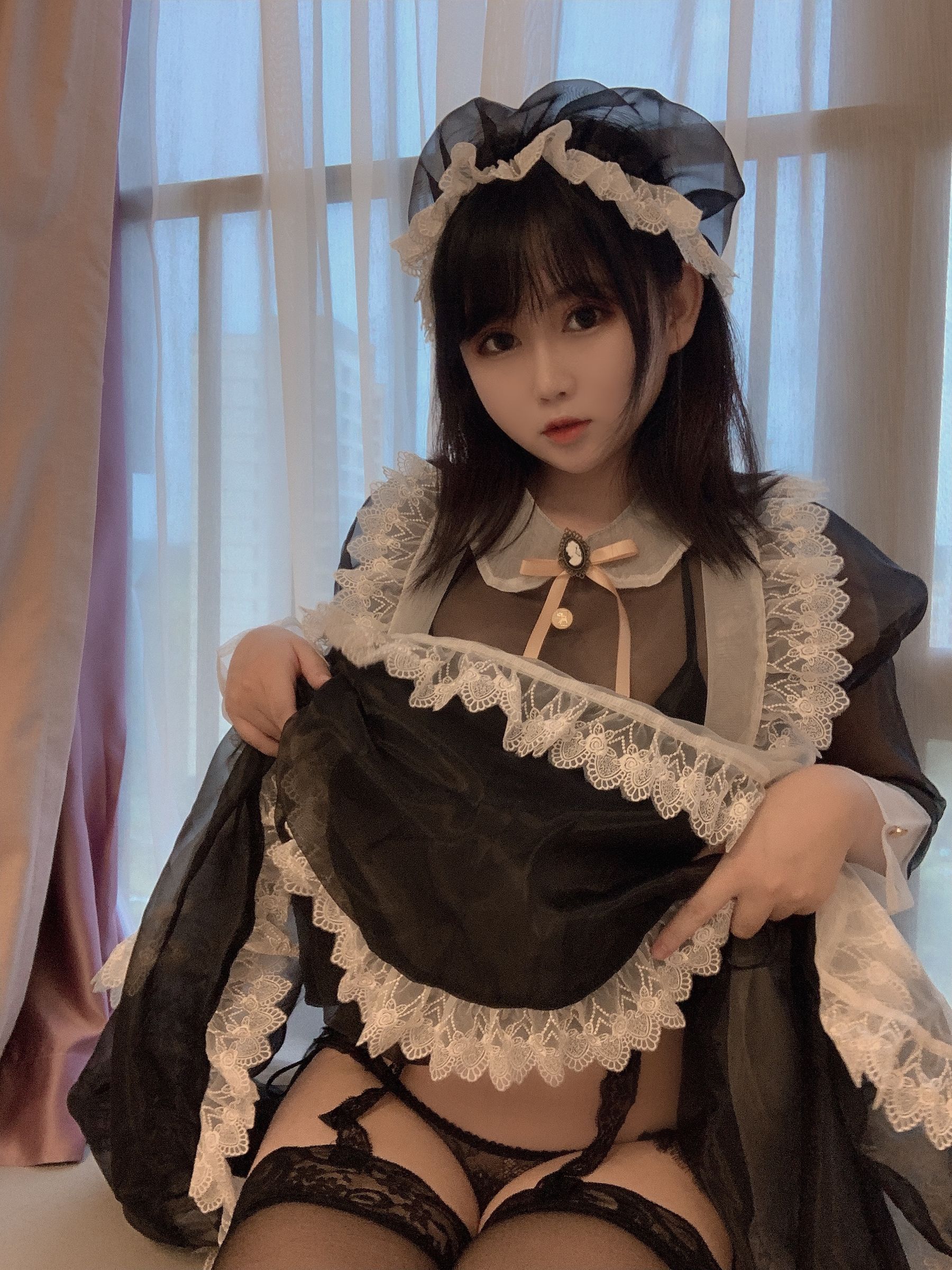 蜜桃少女是依酱呀 黑丝女仆