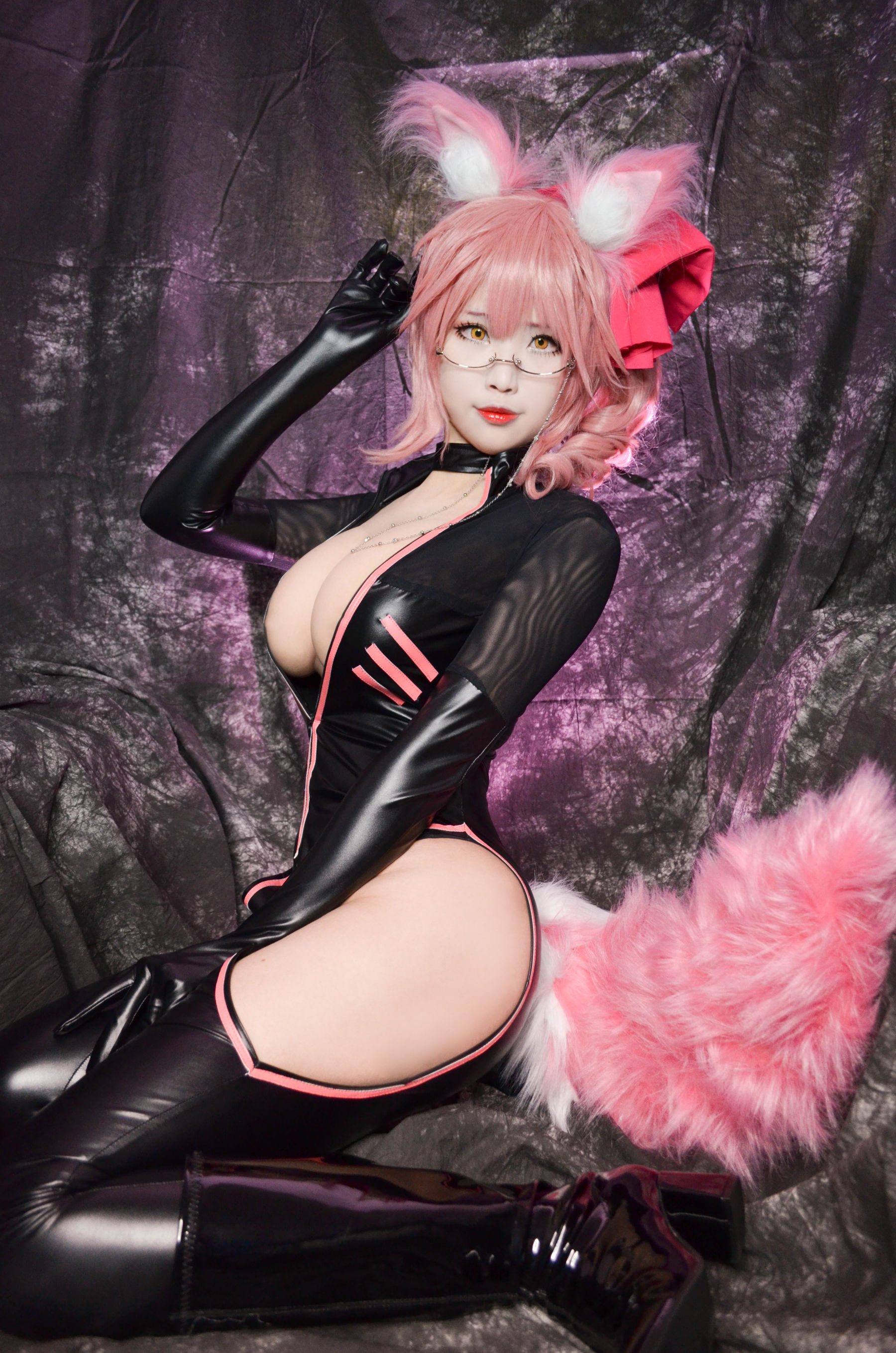 Coser萱-KaYa Tamamo Secretary (Fate Grand Order)