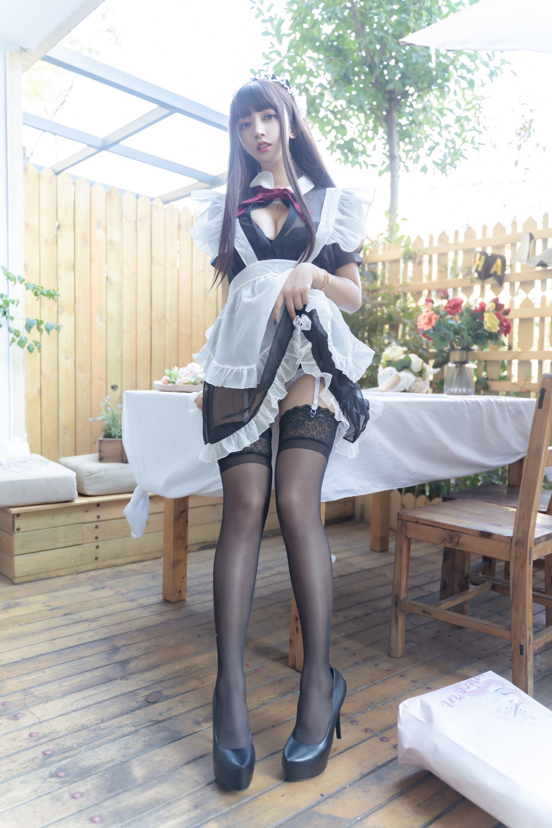 斗鱼米线线sama写真 透明女仆