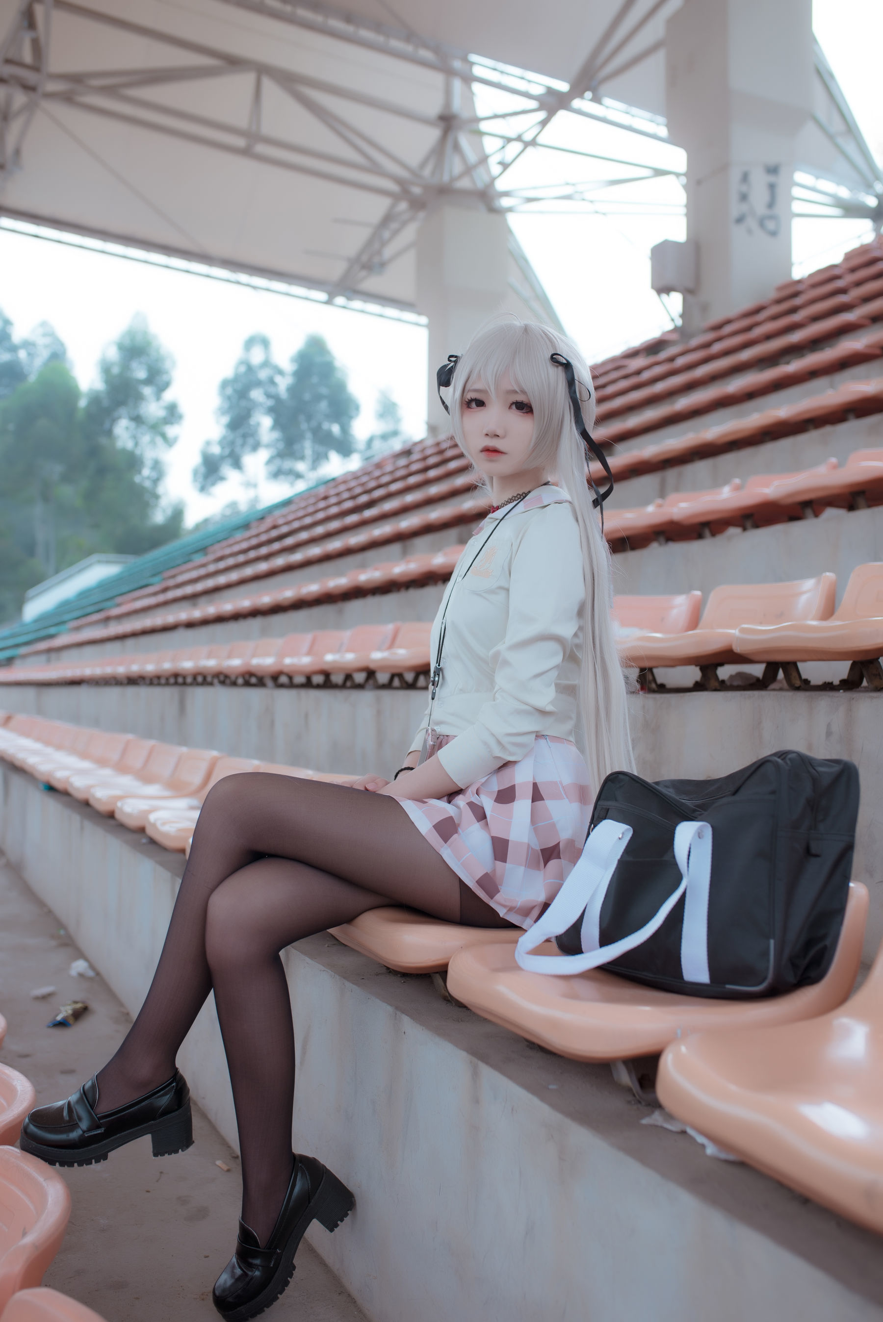 清纯少女五更百鬼 校服穹