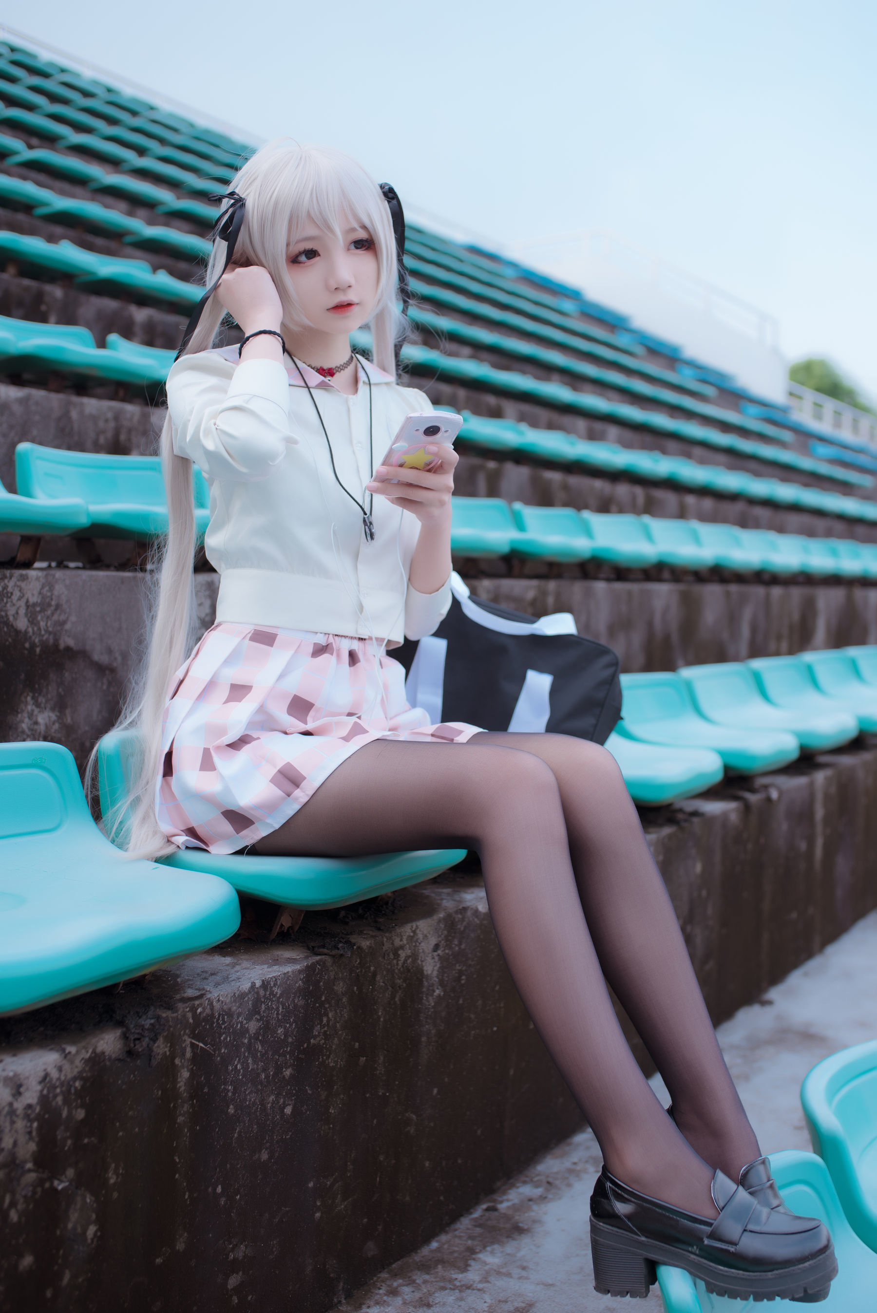 清纯少女五更百鬼 校服穹