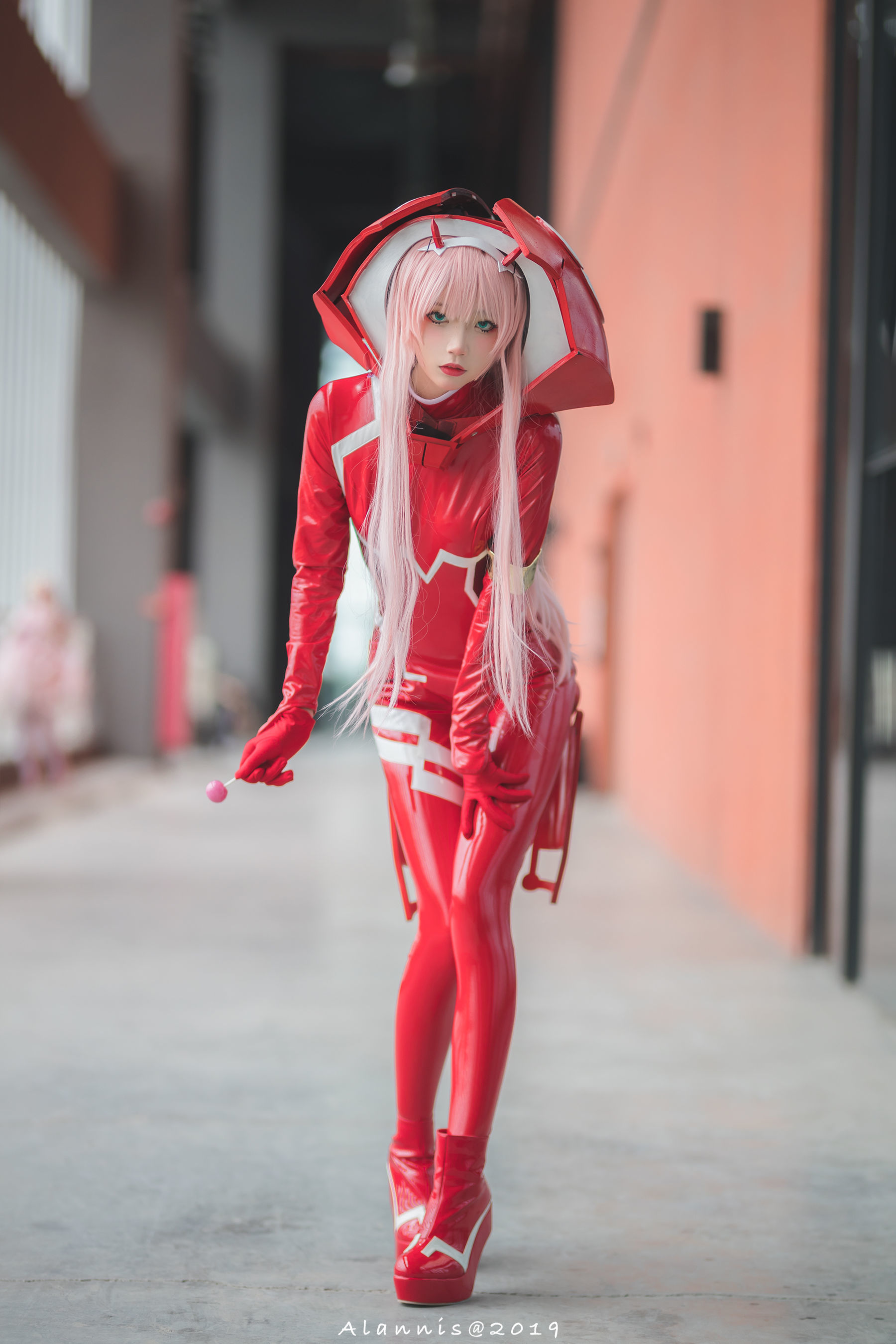 清纯少女五更百鬼 胶衣