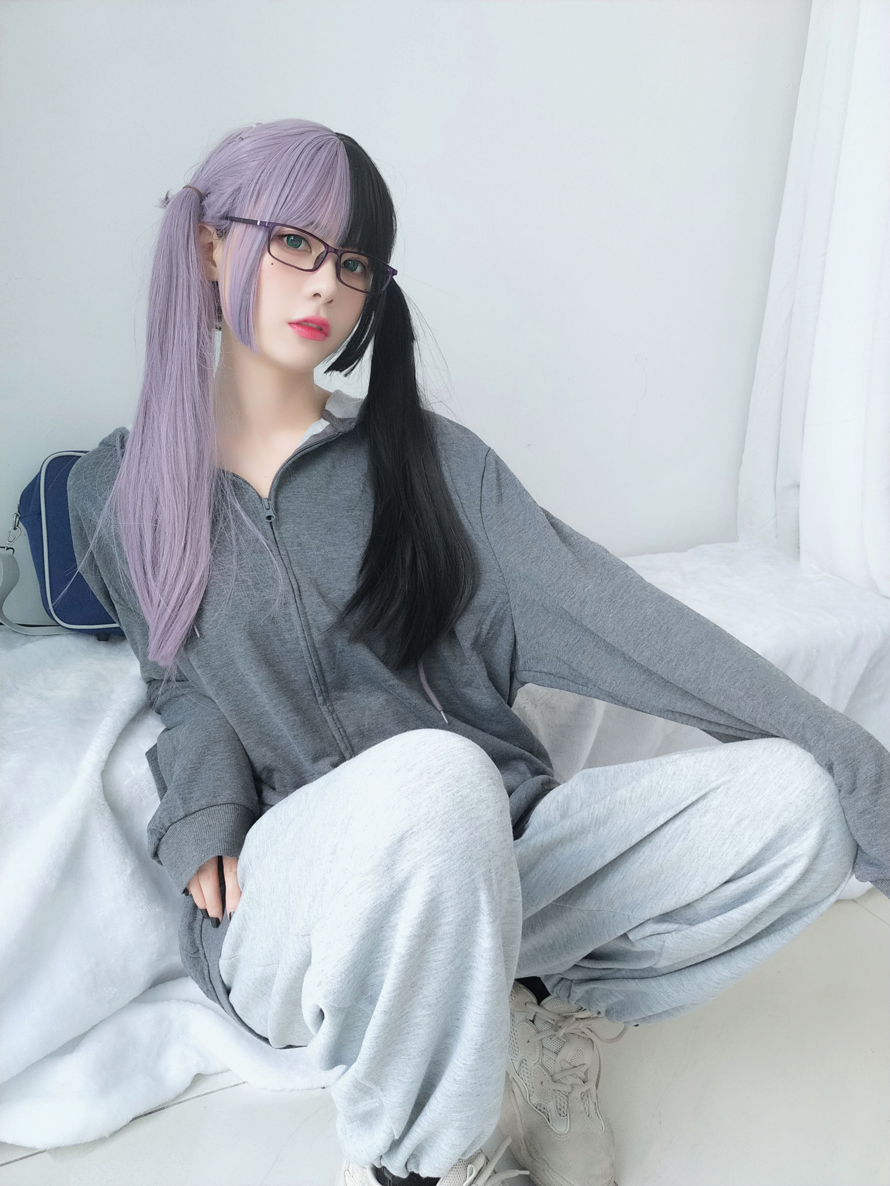 萌妹子眼酱大魔王w 黑色情趣网袜