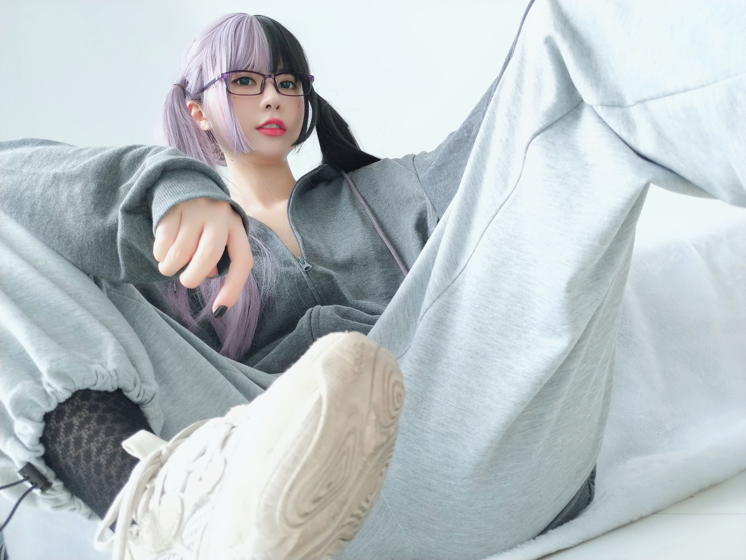 萌妹子眼酱大魔王w 黑色情趣网袜