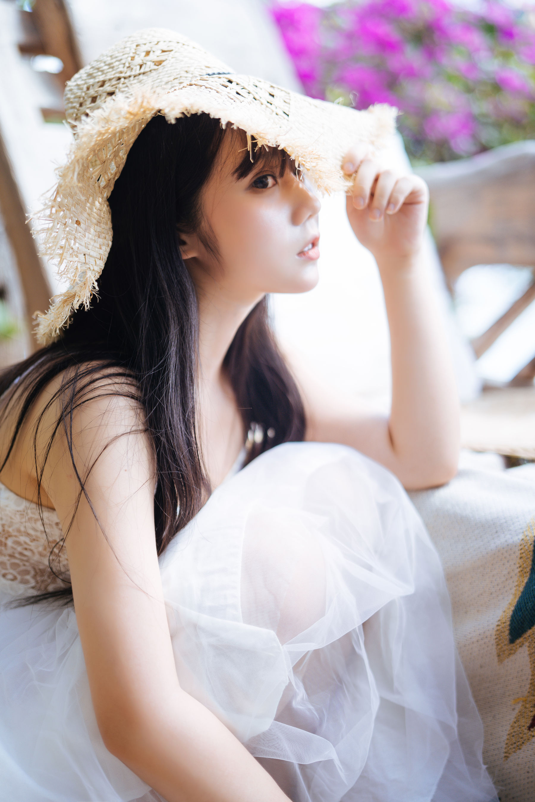 [COS福利] 微博福利姬镜酱 - 静夏之白裙少女