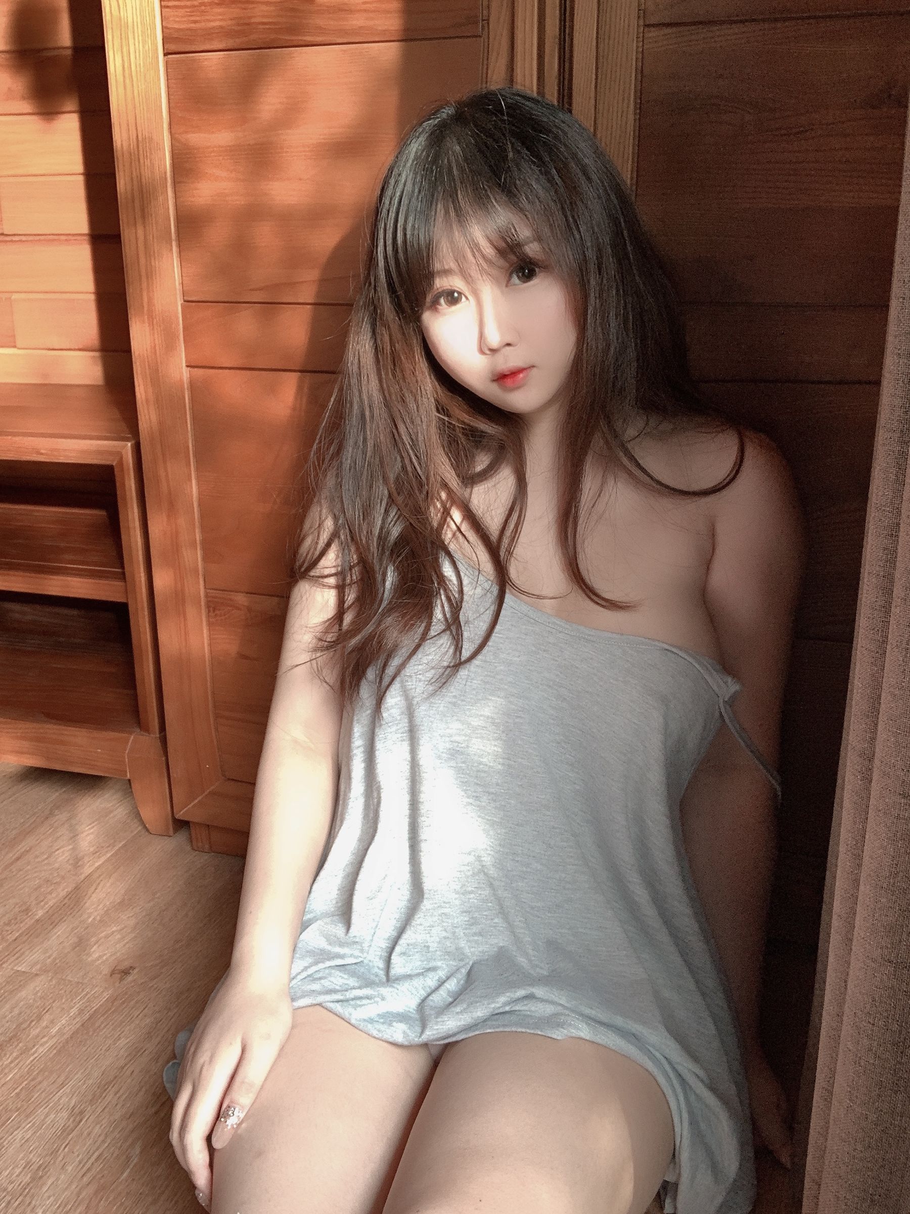 [Cosplay写真] 蜜桃少女是依酱呀 - 光