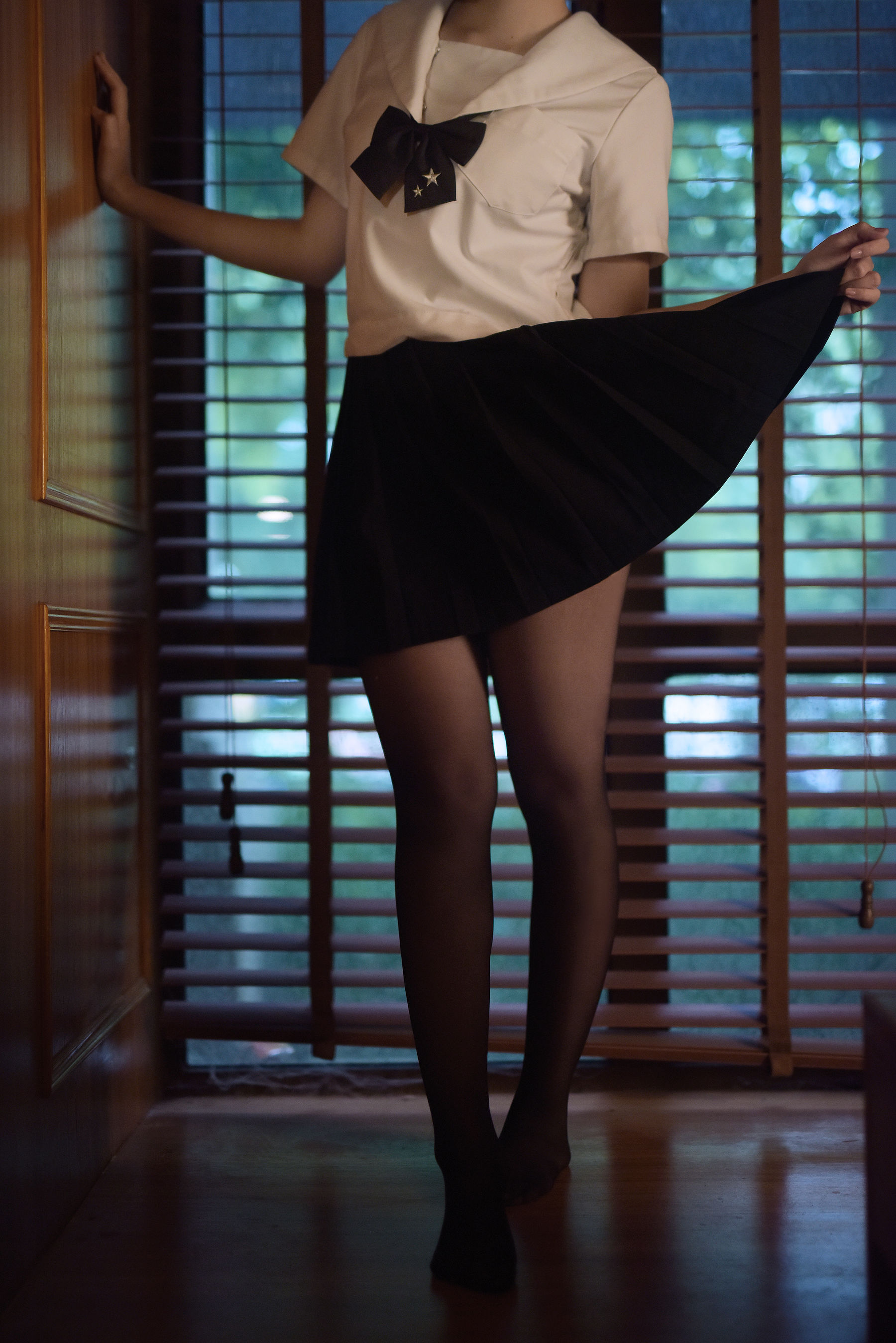 [Cosplay写真] 人气Coser二佐Nisa - 黑丝JK私房
