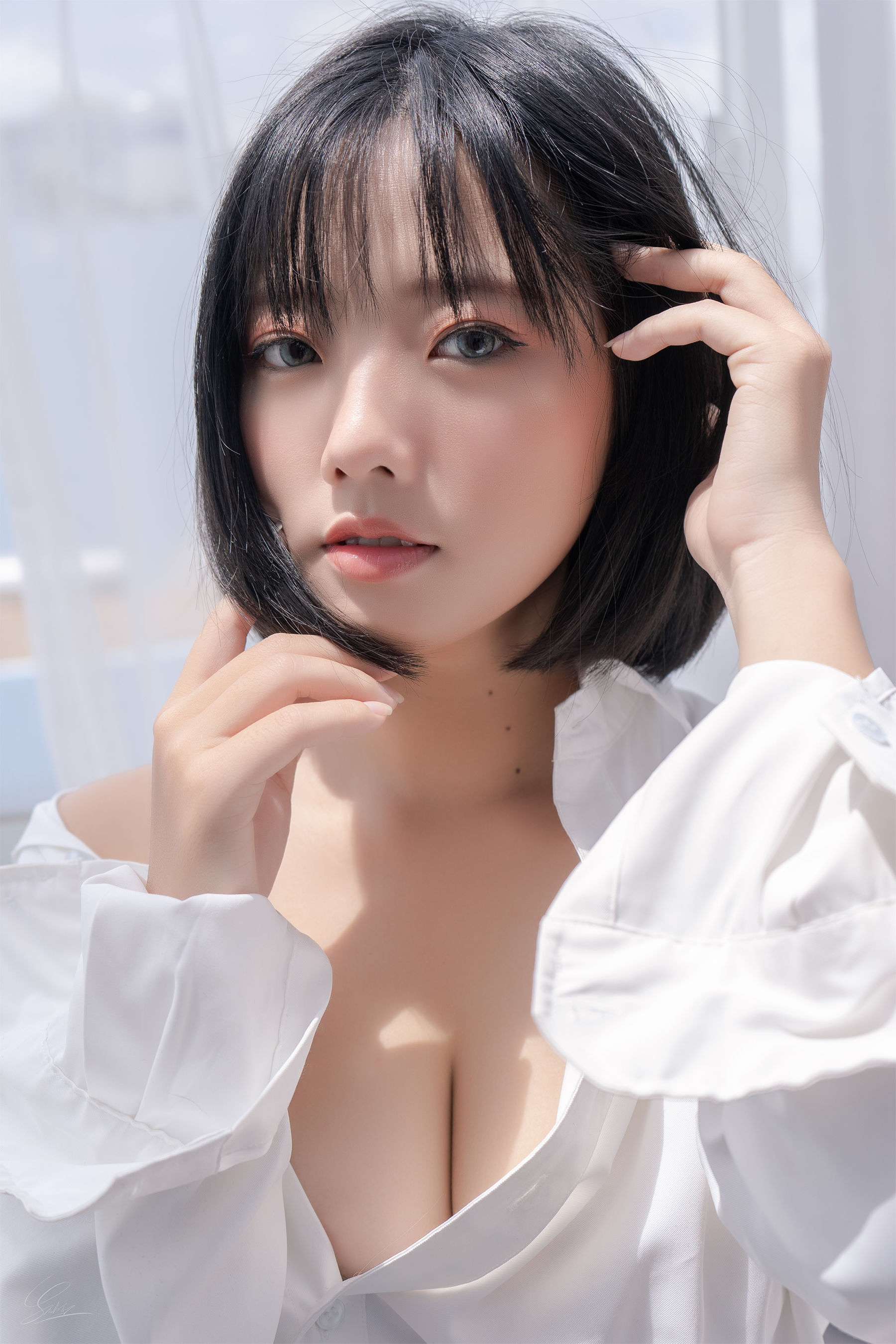 [Messie Huang]写真 - Boyfriend's shirt