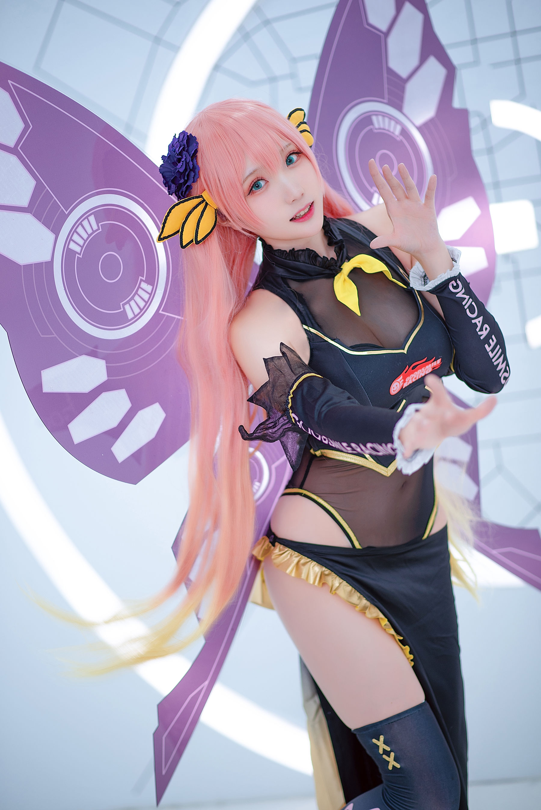 [Cosplay] Coser瓜希酱福利 - LUKA 赛车