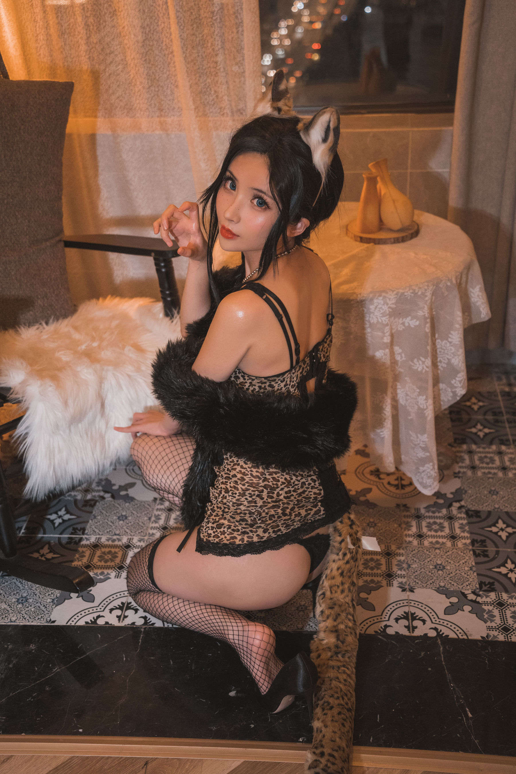 [COS福利] COS福利rioko凉凉子 - 豹子女士的秘密约会