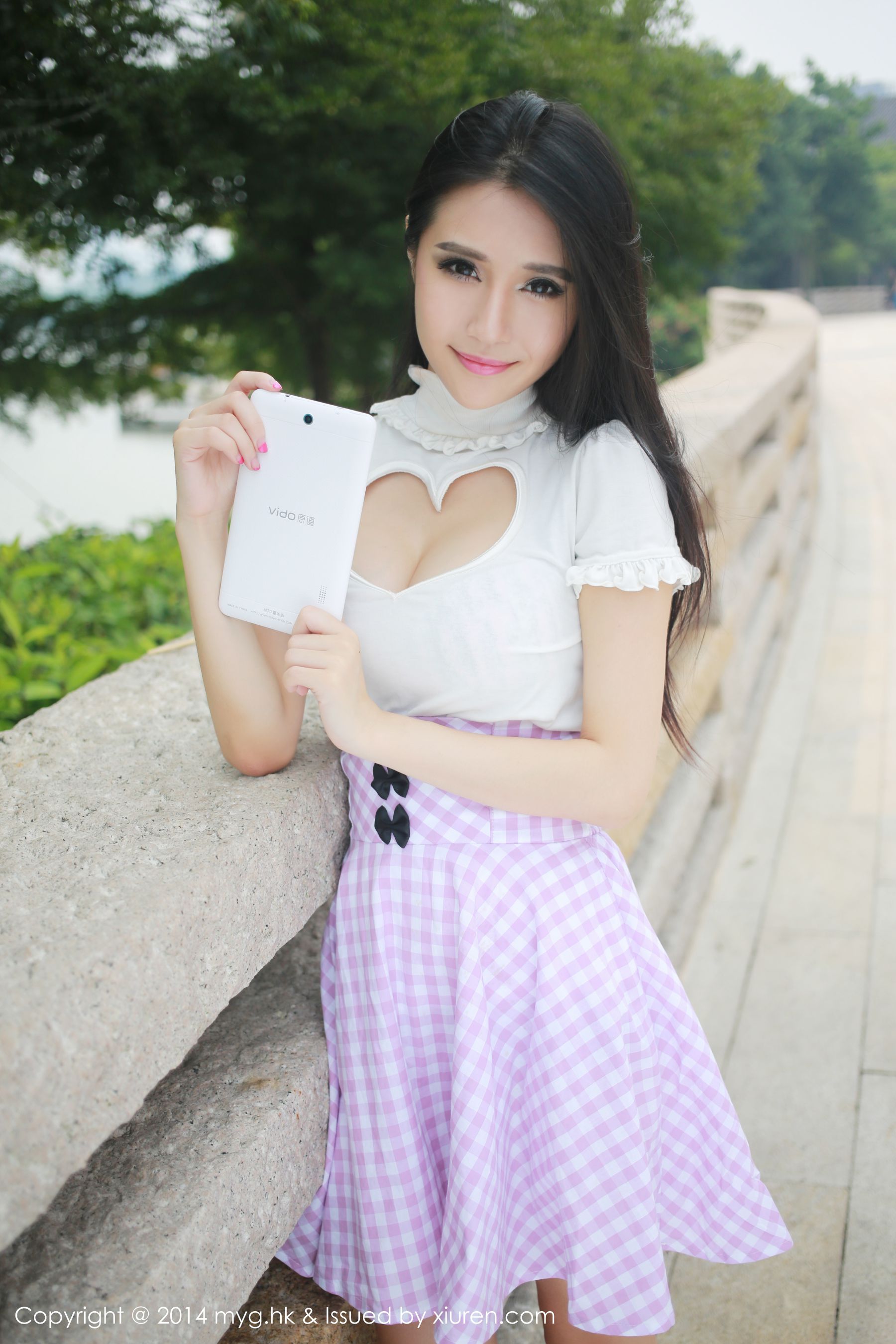 于大小姐AYU《街拍超短裙+可爱内衣》 [美媛馆MyGirl] Vol.018 