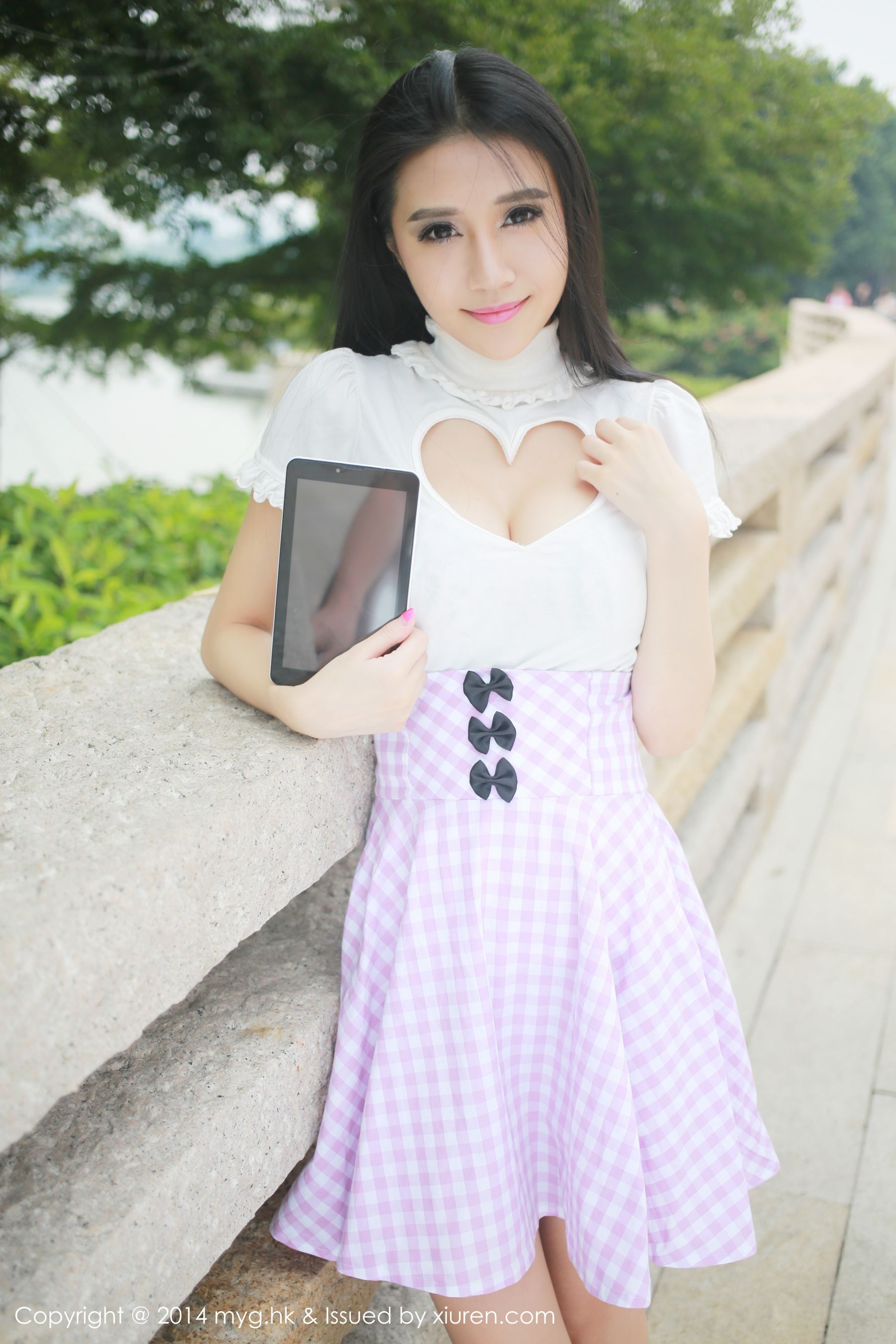 于大小姐AYU《街拍超短裙+可爱内衣》 [美媛馆MyGirl] Vol.018 