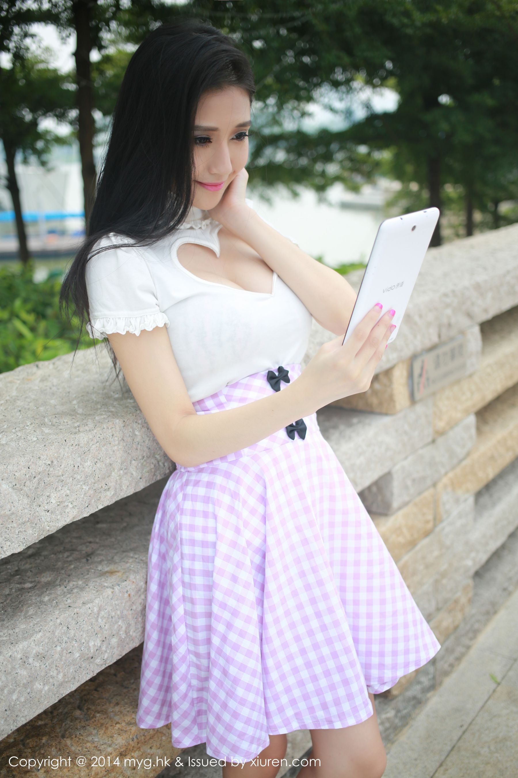于大小姐AYU《街拍超短裙+可爱内衣》 [美媛馆MyGirl] Vol.018 