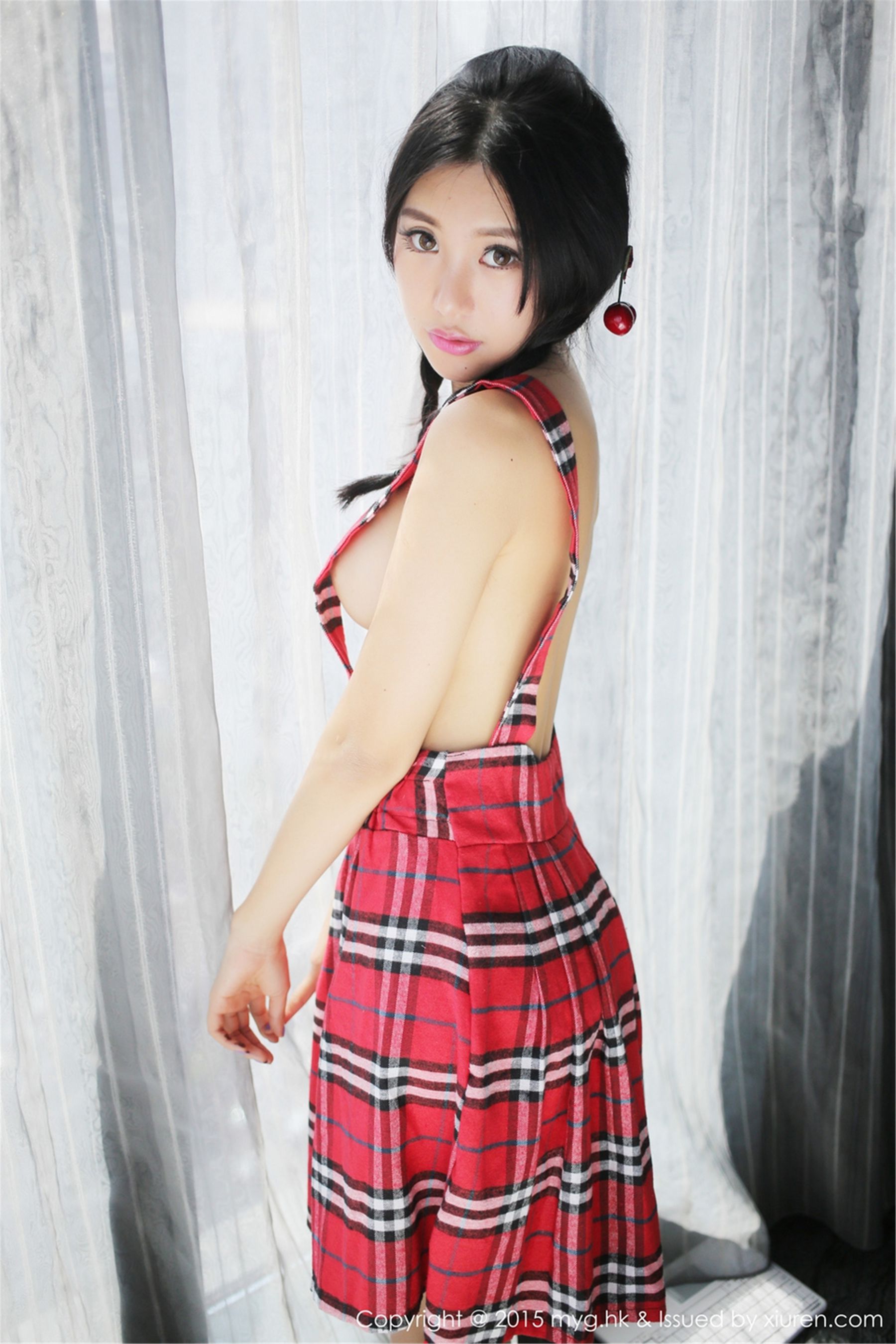 绮里嘉ula《泰国旅拍》英伦风校服+短裙+比基尼 [美媛馆MyGirl] Vol.091 
