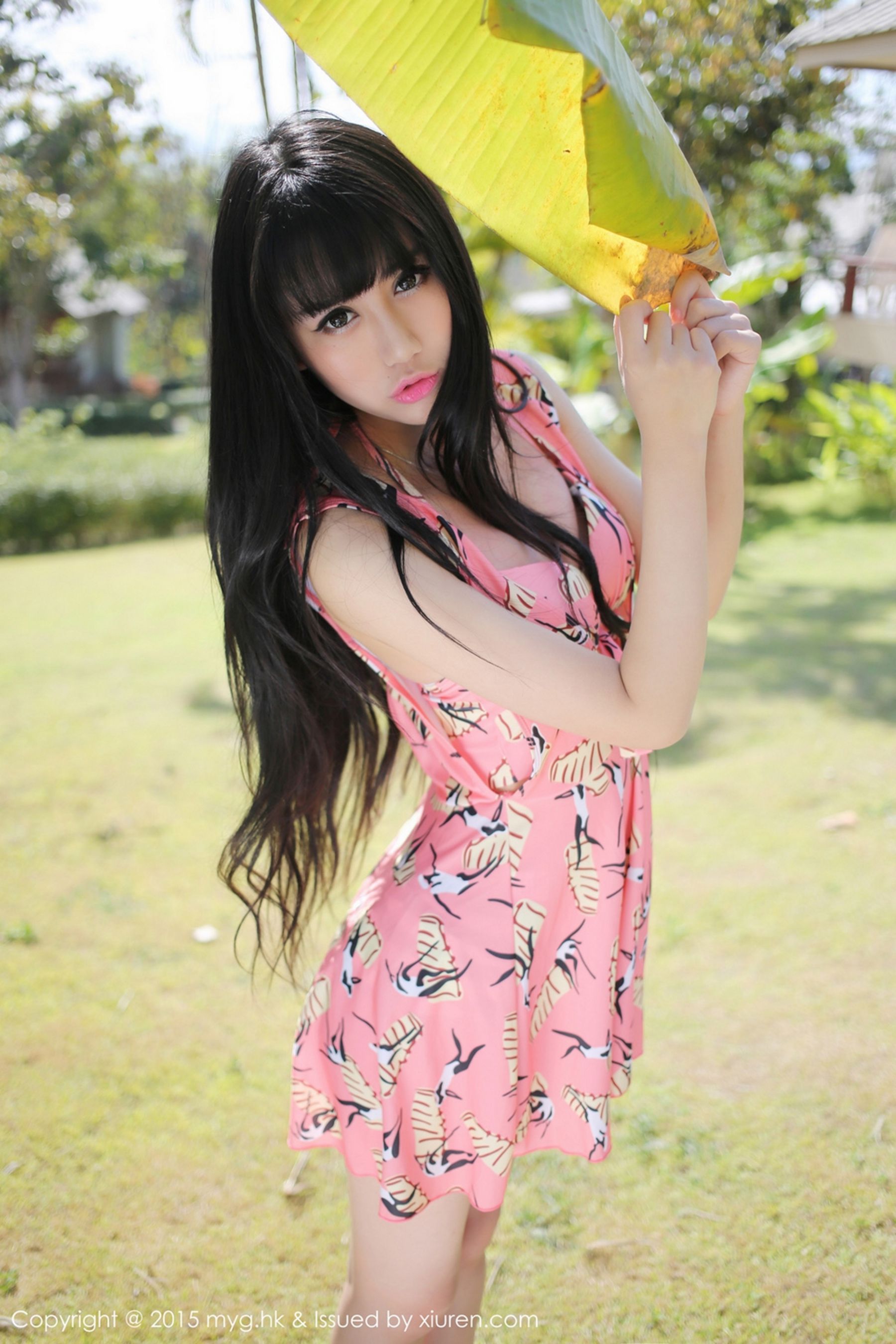 杨晓青儿《极品清新短裙+内衣外拍》 [美媛馆MyGirl] Vol.093 