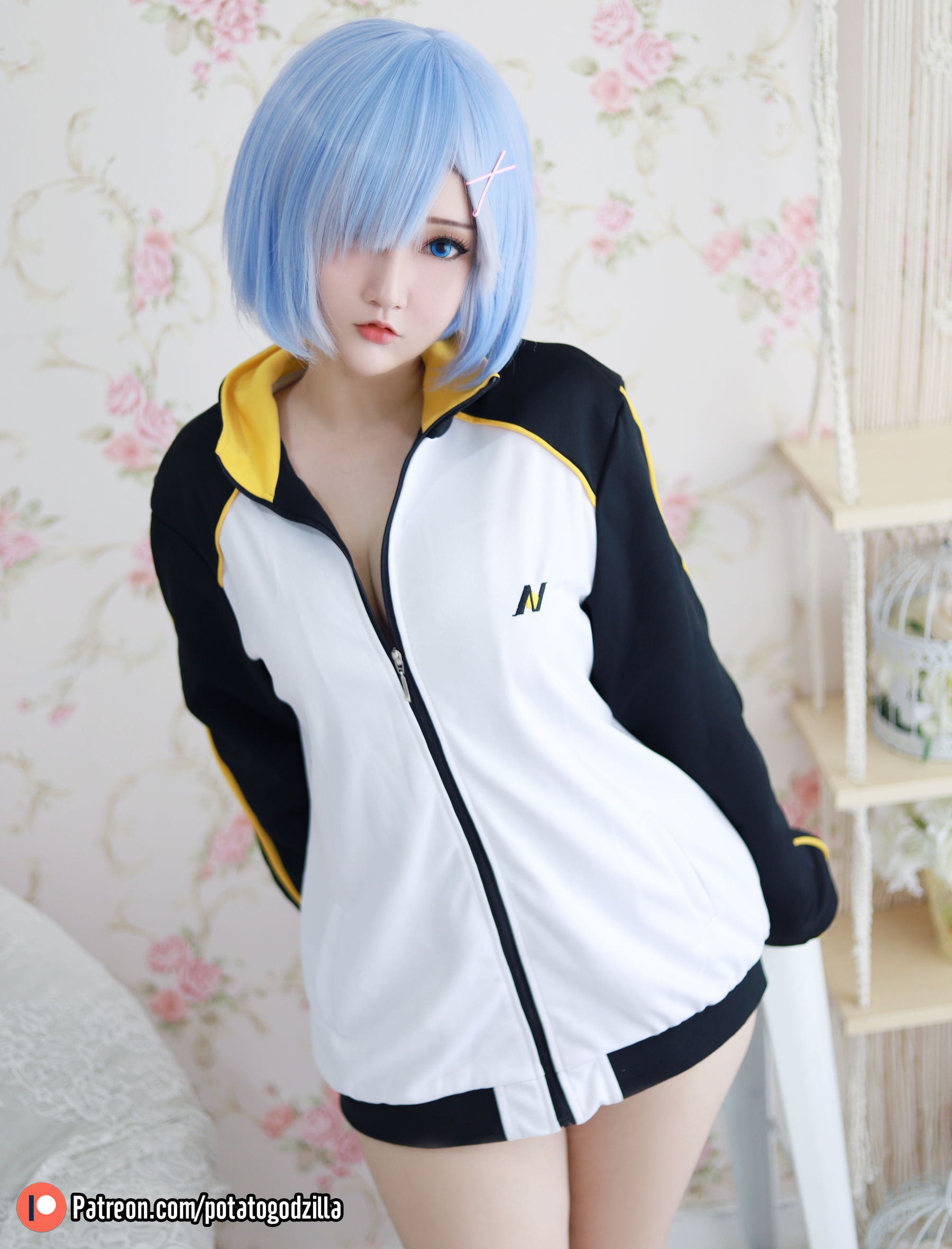 [网红COSER写真] Coser小姐姐Potato Godzilla - Rem In Subaru Jacket