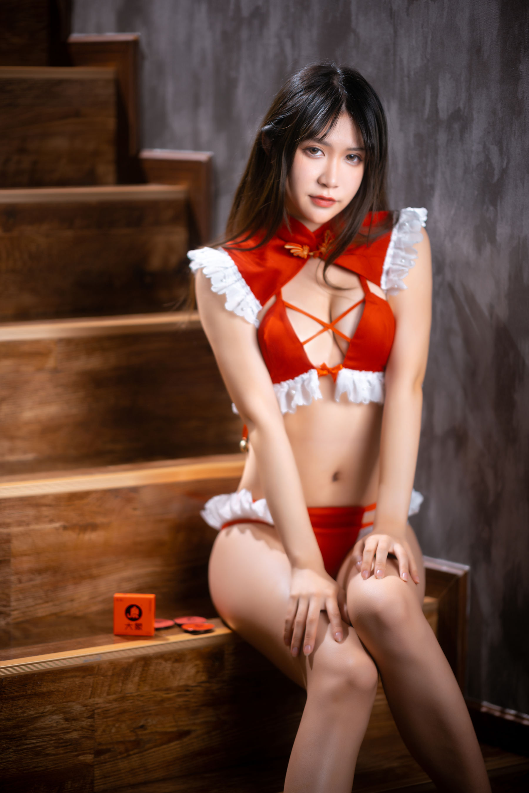 [网红COSER写真] 动漫博主阮邑_Fairy - 大象 红色