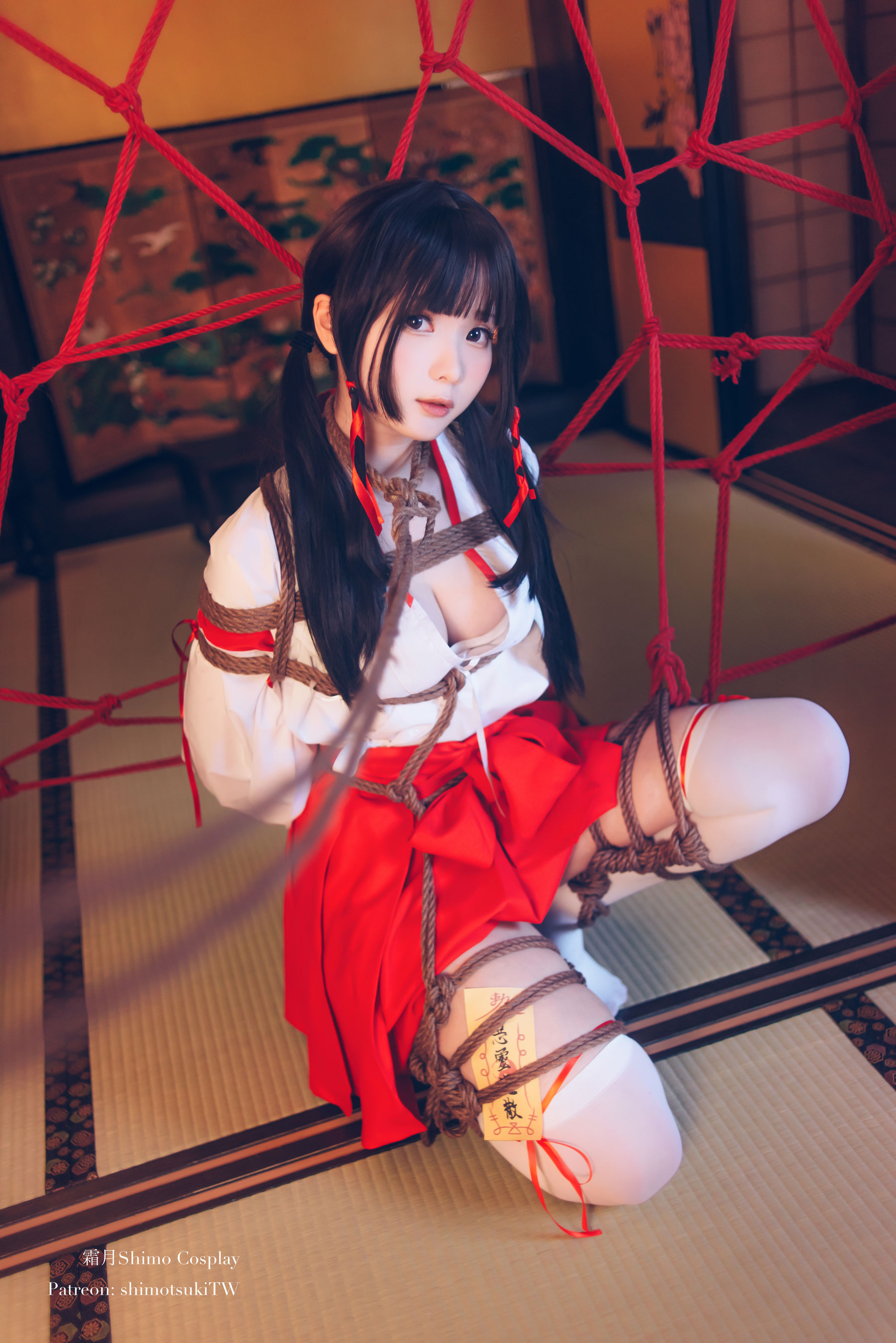 [网红COSER写真] 微博妹纸霜月shimo - 巫女捆绑